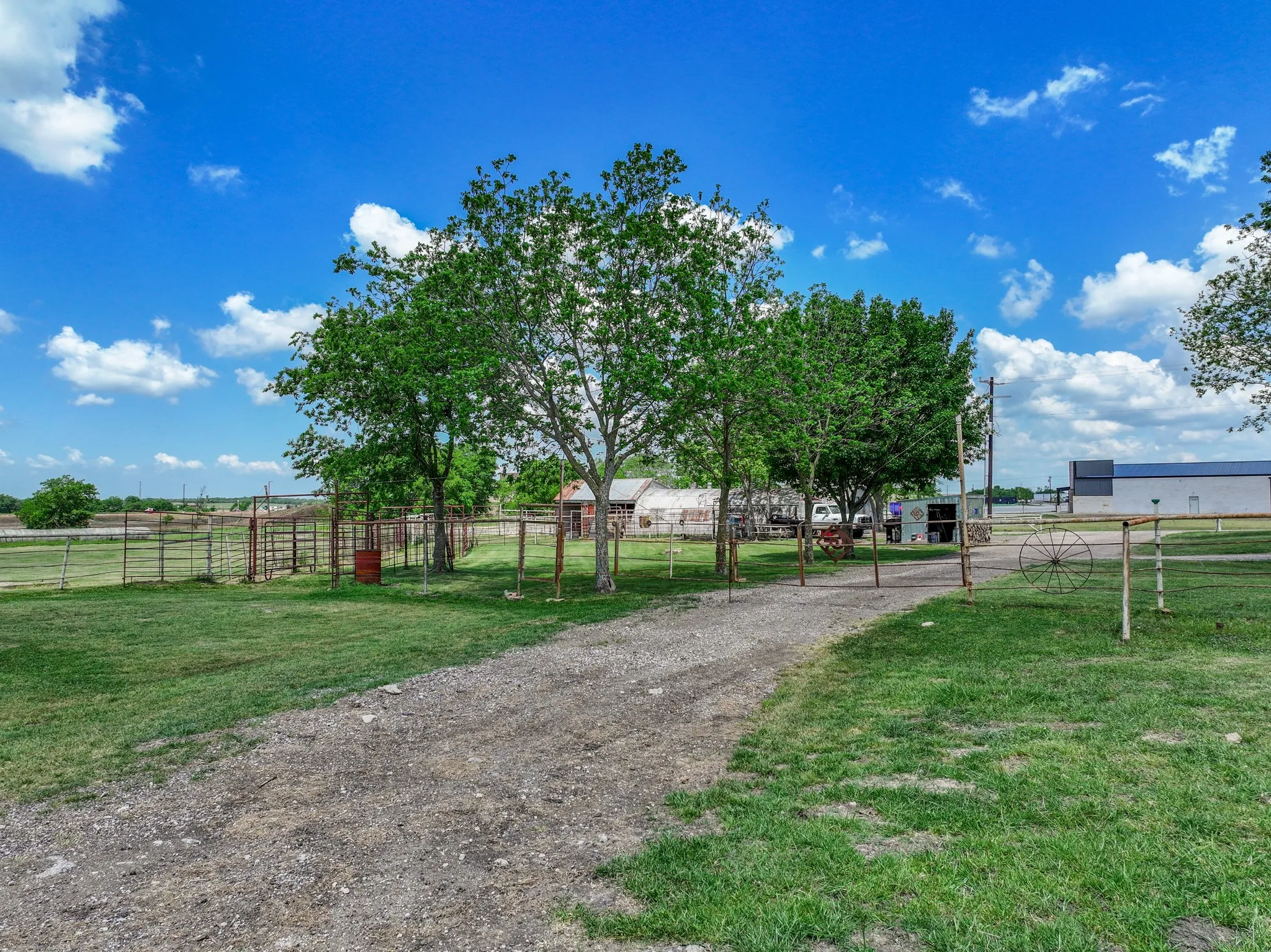 Ranch For Sale in Hunt County , 5293 County Road 2515, Royse City, Texas 75189, 0, 0, Garage spaces, 0 Sqft, built in 1988, Price $2,100,000, mls#20914792, Real Estate Agent in Royse City, Homes For Sale in Hunt county, Homes For Sale in Royse City, Realtor in Royse City Texas, Real Estate Brokerage Independent Realty Texas, Luminita Cordes Realtor