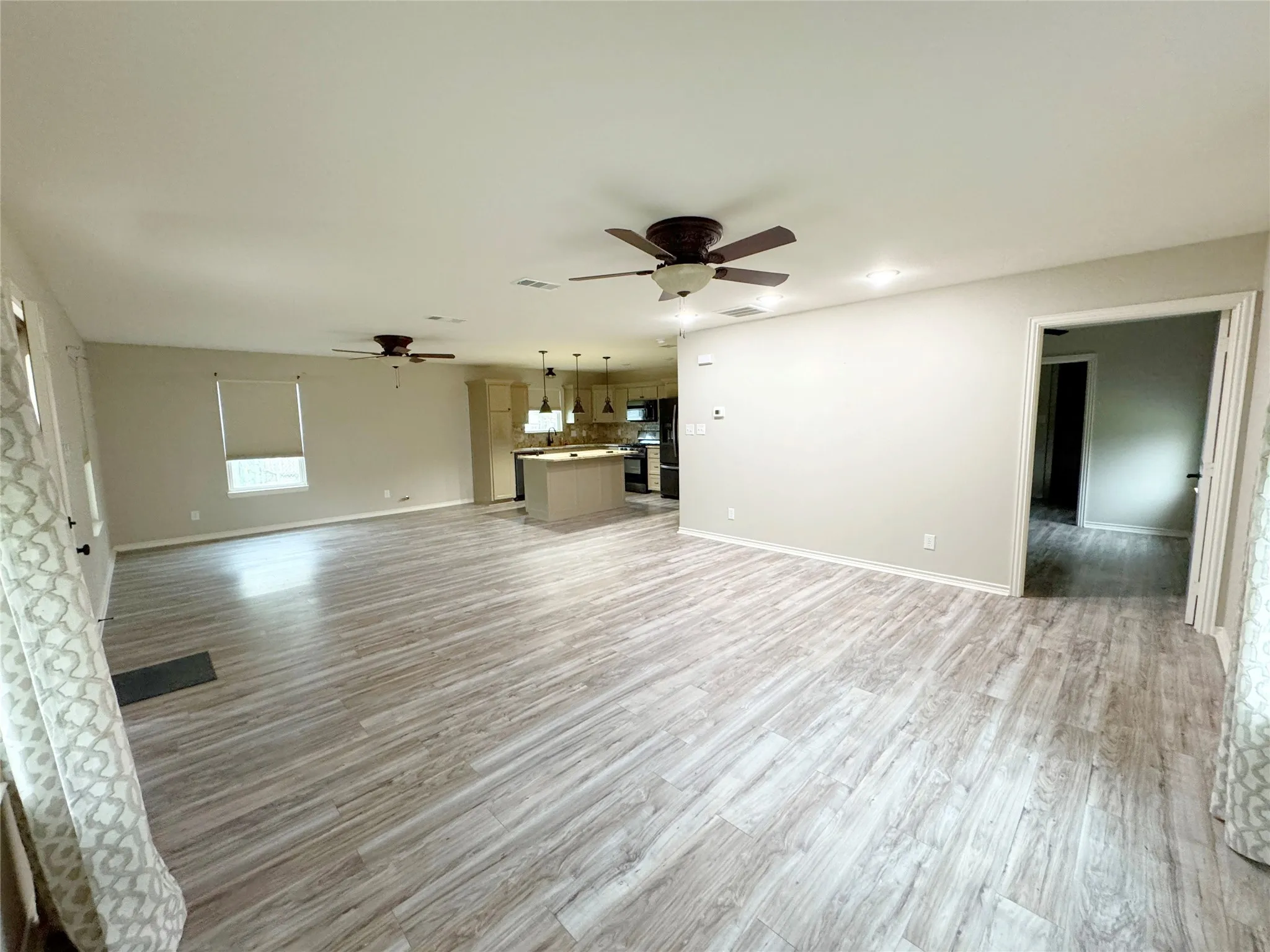 living area, dining area, kitchen