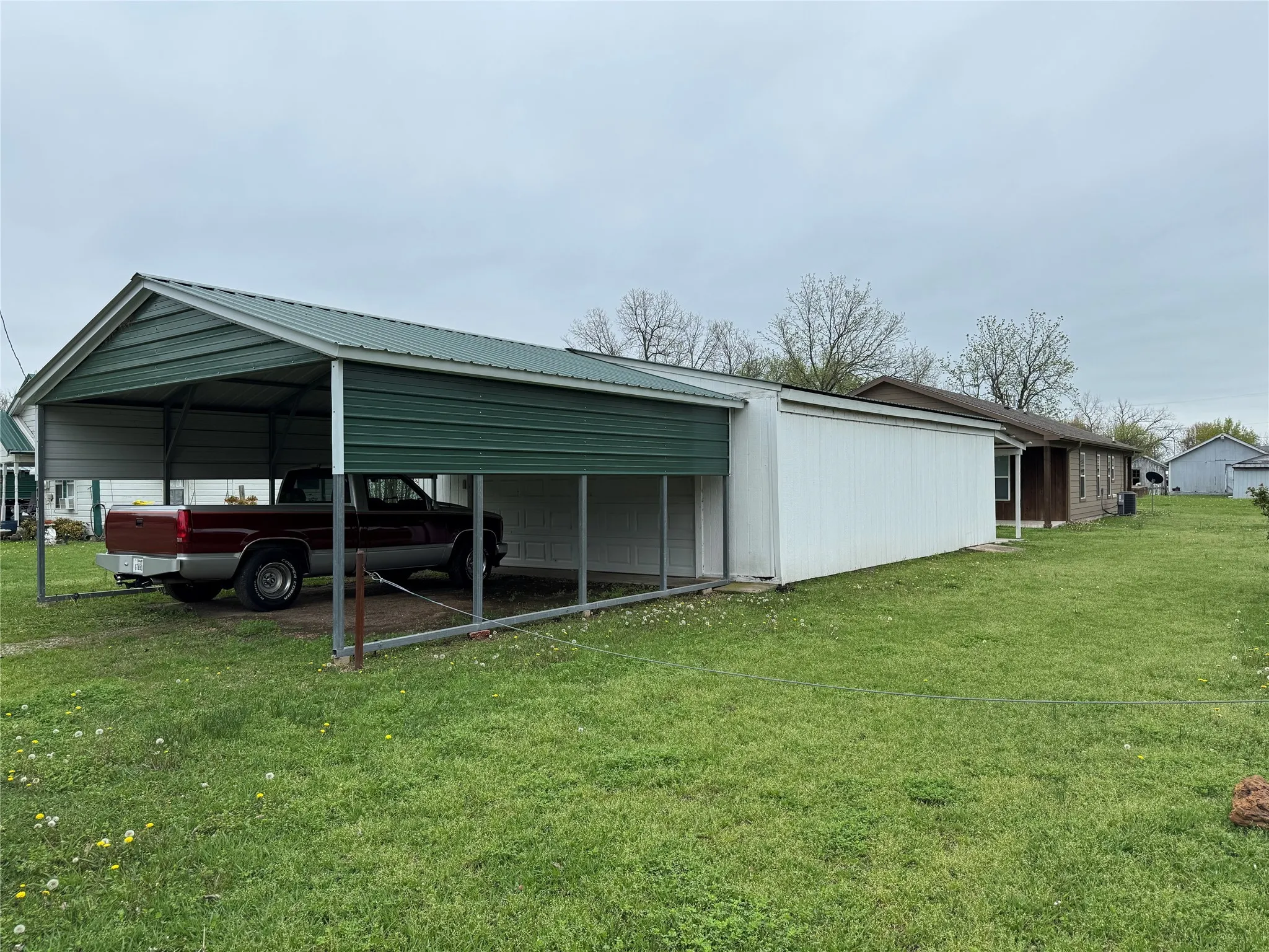 detached garage and carport
