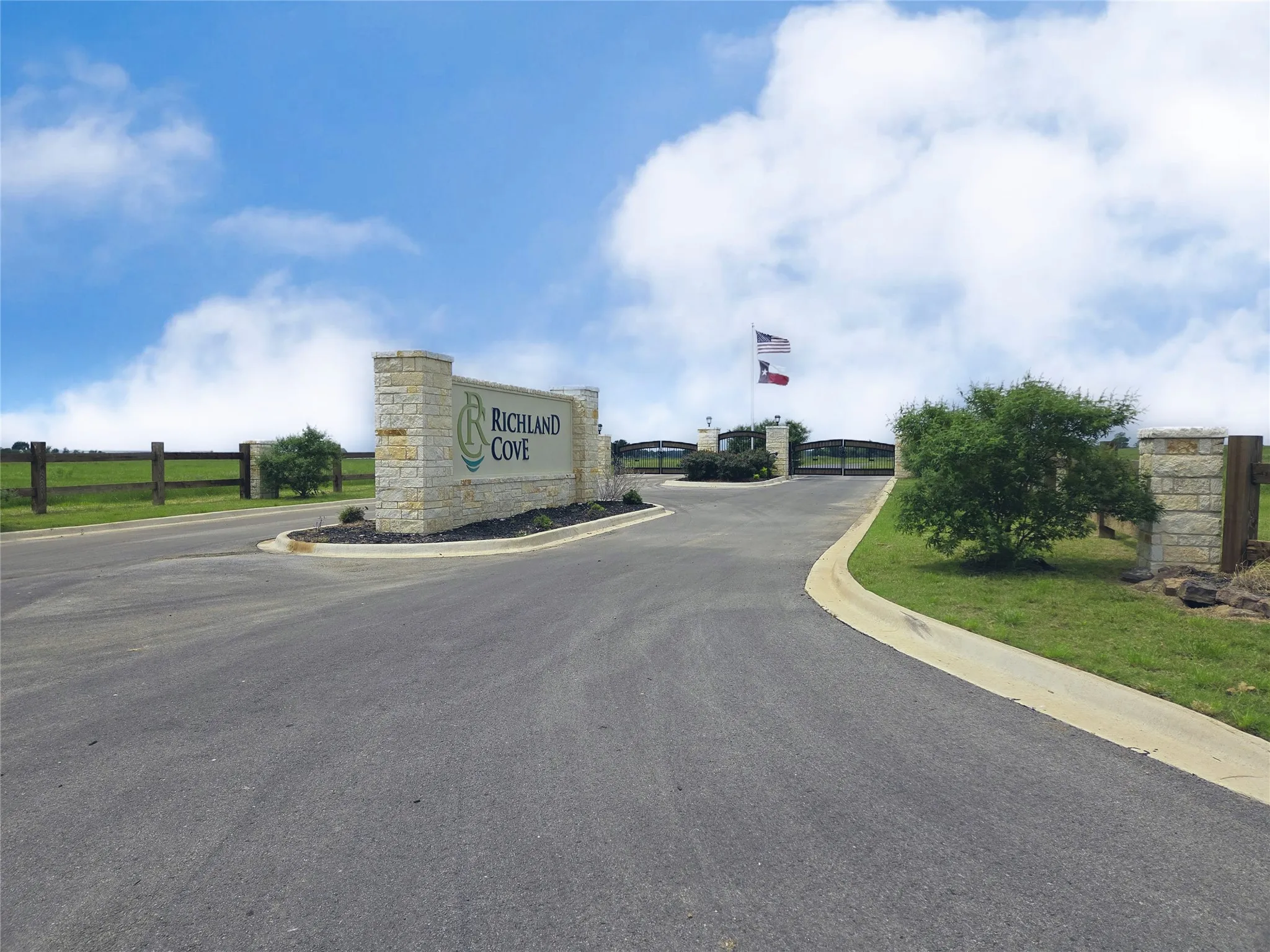 Unimproved Land For Sale in Navarro County , Lot 82 Sunset Boulevard, Corsicana, Texas 75109, 0, 0, Garage spaces, 0 Sqft, built in 0, mls#20918243, Real Estate Agent in Corsicana, Homes For Sale in Navarro county, Homes For Sale in Corsicana, Realtor in Corsicana Texas, Real Estate Brokerage Independent Realty Texas, Luminita Cordes Realtor