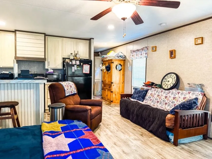 Mobile Home For Sale in Limestone County , TBD County Road 891, Jewett, Texas 75846, 1 Bedroom, 1 Bathroom, Garage spaces, 736 Sqft, built in 2020, mls#20920254, Real Estate Agent in Jewett, Homes For Sale in Limestone county, Homes For Sale in Jewett, Realtor in Jewett Texas, Real Estate Brokerage Independent Realty Texas, Luminita Cordes Realtor