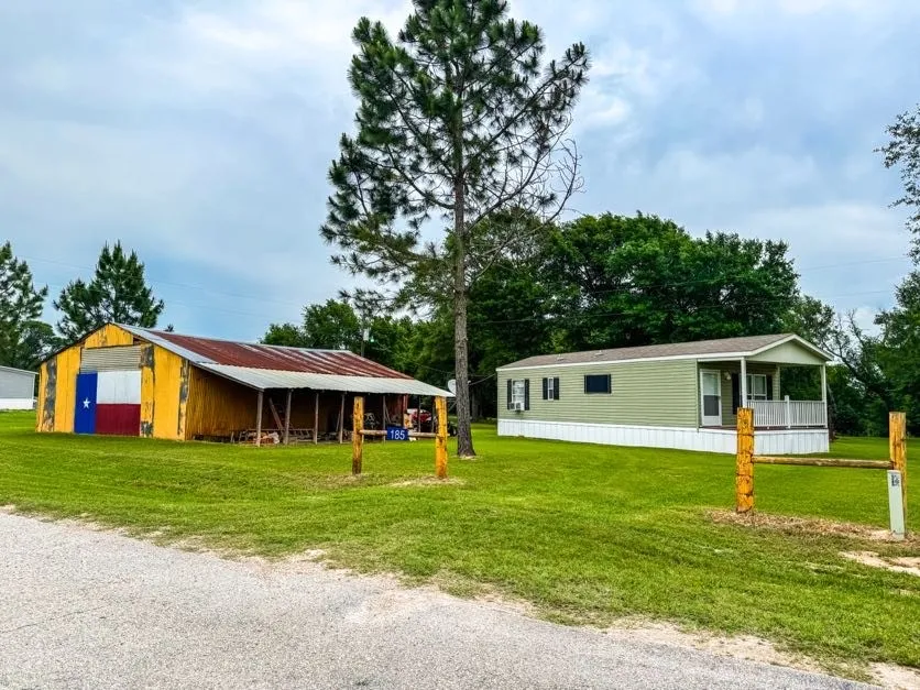 Mobile Home For Sale in Limestone County , TBD County Road 891, Jewett, Texas 75846, 1 Bedroom, 1 Bathroom, Garage spaces, 736 Sqft, built in 2020, mls#20920254, Real Estate Agent in Jewett, Homes For Sale in Limestone county, Homes For Sale in Jewett, Realtor in Jewett Texas, Real Estate Brokerage Independent Realty Texas, Luminita Cordes Realtor