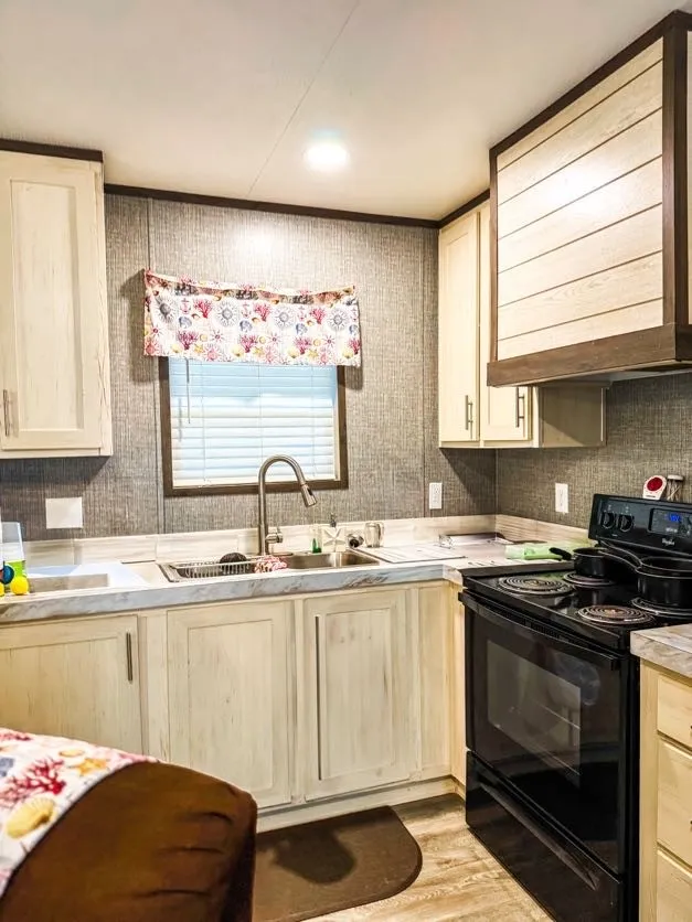Mobile Home For Sale in Limestone County , TBD County Road 891, Jewett, Texas 75846, 1 Bedroom, 1 Bathroom, Garage spaces, 736 Sqft, built in 2020, mls#20920254, Real Estate Agent in Jewett, Homes For Sale in Limestone county, Homes For Sale in Jewett, Realtor in Jewett Texas, Real Estate Brokerage Independent Realty Texas, Luminita Cordes Realtor