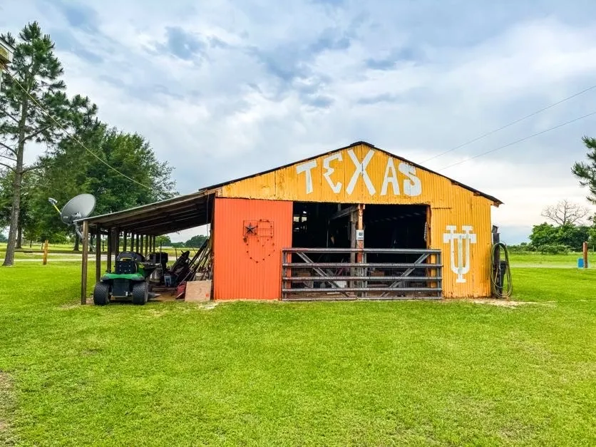 Mobile Home For Sale in Limestone County , TBD County Road 891, Jewett, Texas 75846, 1 Bedroom, 1 Bathroom, Garage spaces, 736 Sqft, built in 2020, mls#20920254, Real Estate Agent in Jewett, Homes For Sale in Limestone county, Homes For Sale in Jewett, Realtor in Jewett Texas, Real Estate Brokerage Independent Realty Texas, Luminita Cordes Realtor