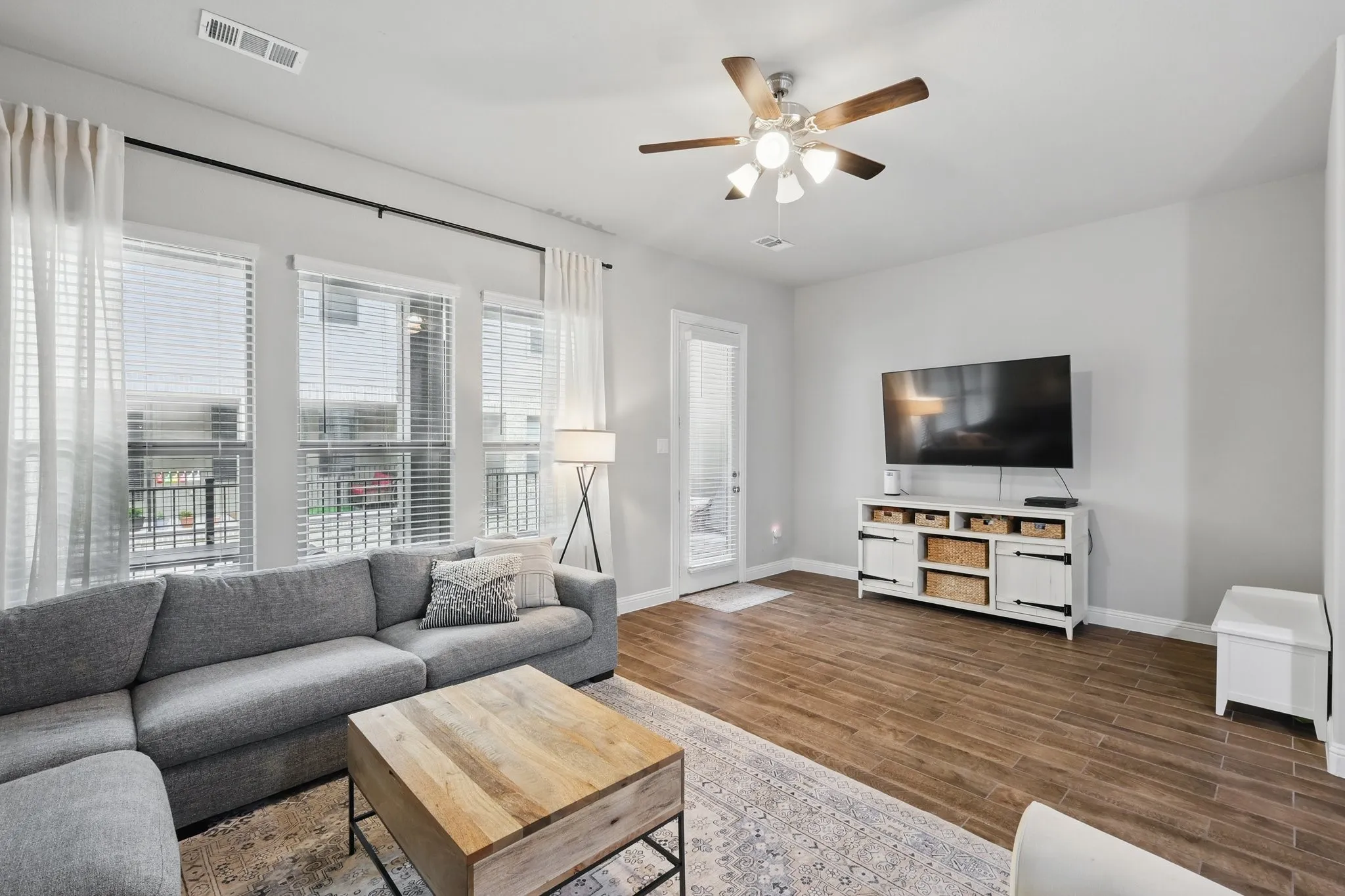 Townhouse For Sale in Denton County , 2460 Merriweather Lane, Flower Mound, Texas 75028, 3 Bedroom, 4 Bathroom, 2 Garage spaces, 2,060 Sqft, built in 2023, Preowned, mls#20910503, Real Estate Agent in Flower Mound, Homes For Sale in Denton county, Homes For Sale in Flower Mound, Realtor in Flower Mound Texas, Real Estate Brokerage Independent Realty Texas, Luminita Cordes Realtor