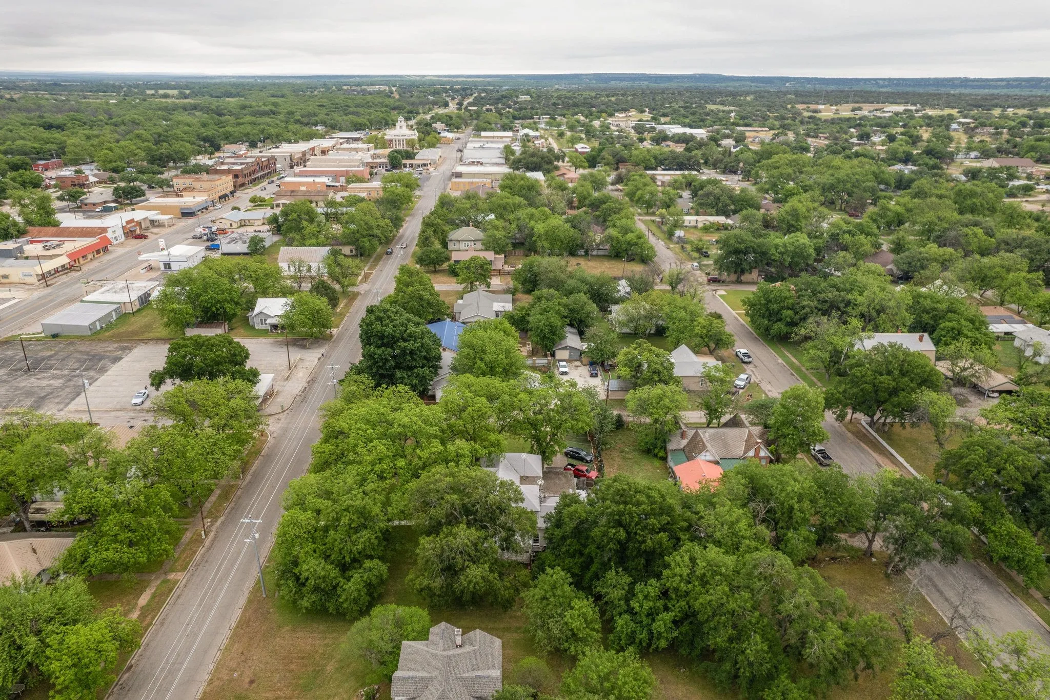 Birds eye view of property featuring a residential view