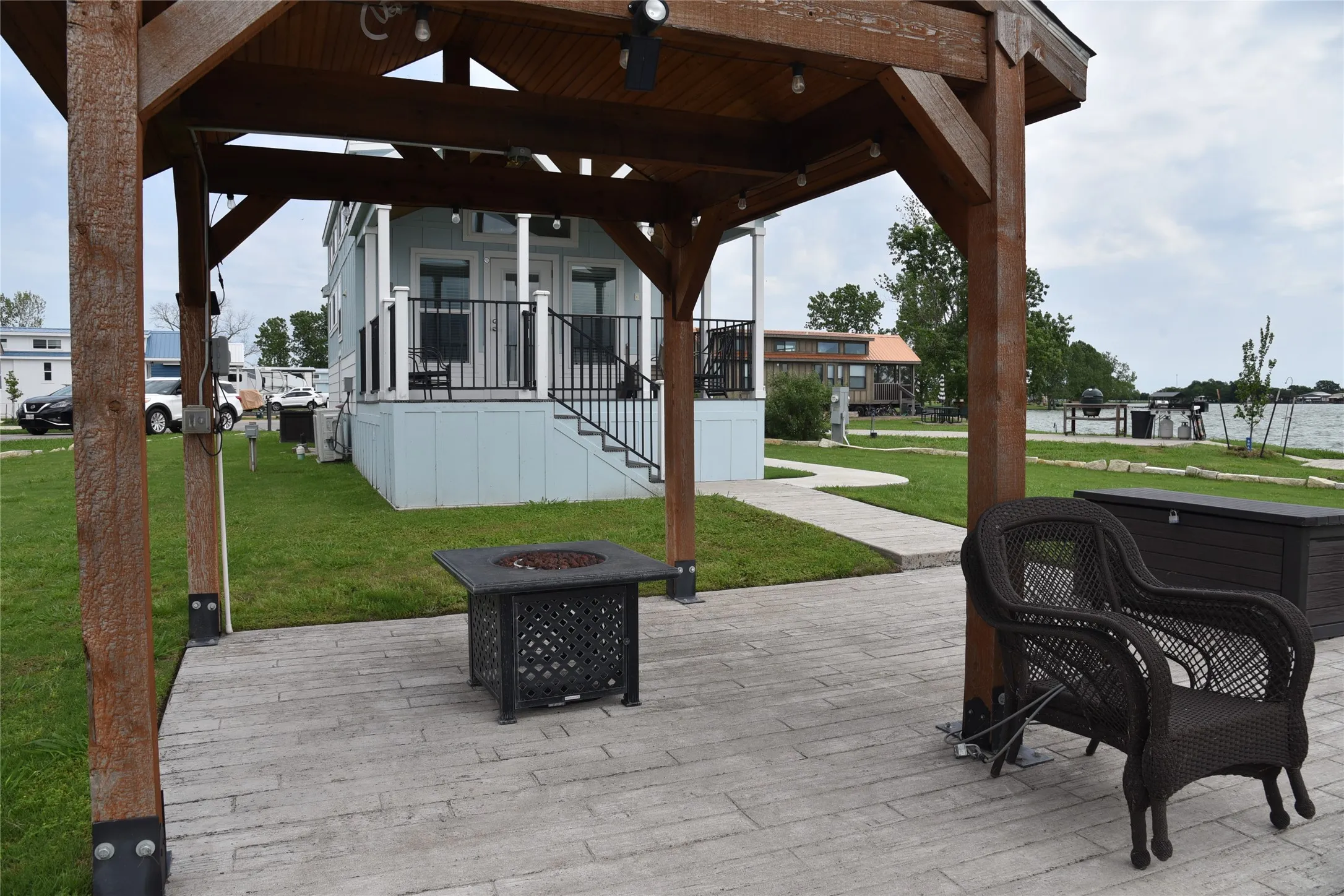 Single Family Residence For Sale in Navarro County , 6465 Peninsula Road, Kerens, Texas 75144, 1 Bedroom, 1 Bathroom, Garage spaces, 399 Sqft, built in 2022, Preowned, Price $375,000, mls#20920605, Real Estate Agent in Kerens, Homes For Sale in Navarro county, Homes For Sale in Kerens, Realtor in Kerens Texas, Real Estate Brokerage Independent Realty Texas, Luminita Cordes Realtor
