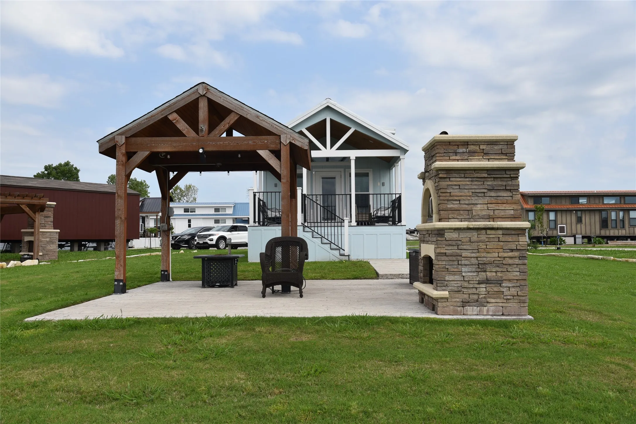 Single Family Residence For Sale in Navarro County , 6465 Peninsula Road, Kerens, Texas 75144, 1 Bedroom, 1 Bathroom, Garage spaces, 399 Sqft, built in 2022, Preowned, Price $375,000, mls#20920605, Real Estate Agent in Kerens, Homes For Sale in Navarro county, Homes For Sale in Kerens, Realtor in Kerens Texas, Real Estate Brokerage Independent Realty Texas, Luminita Cordes Realtor