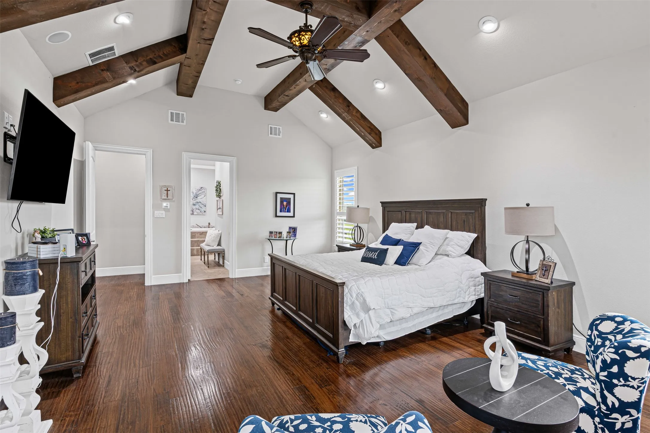 Single Family Residence For Sale in Johnson County , 2500 County Road 920, Crowley, Texas 76036, 5 Bedroom, 7 Bathroom, 3 Garage spaces, 8,328 Sqft, built in 2018, mls#20922808, Real Estate Agent in Crowley, Homes For Sale in Johnson county, Homes For Sale in Crowley, Realtor in Crowley Texas, Real Estate Brokerage Independent Realty Texas, Luminita Cordes Realtor