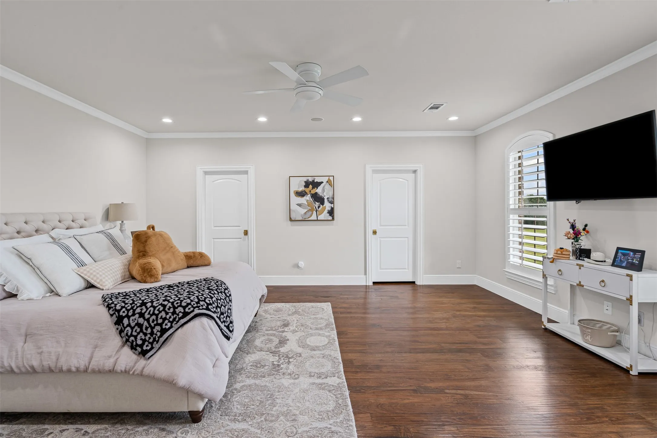 Single Family Residence For Sale in Johnson County , 2500 County Road 920, Crowley, Texas 76036, 5 Bedroom, 7 Bathroom, 3 Garage spaces, 8,328 Sqft, built in 2018, mls#20922808, Real Estate Agent in Crowley, Homes For Sale in Johnson county, Homes For Sale in Crowley, Realtor in Crowley Texas, Real Estate Brokerage Independent Realty Texas, Luminita Cordes Realtor