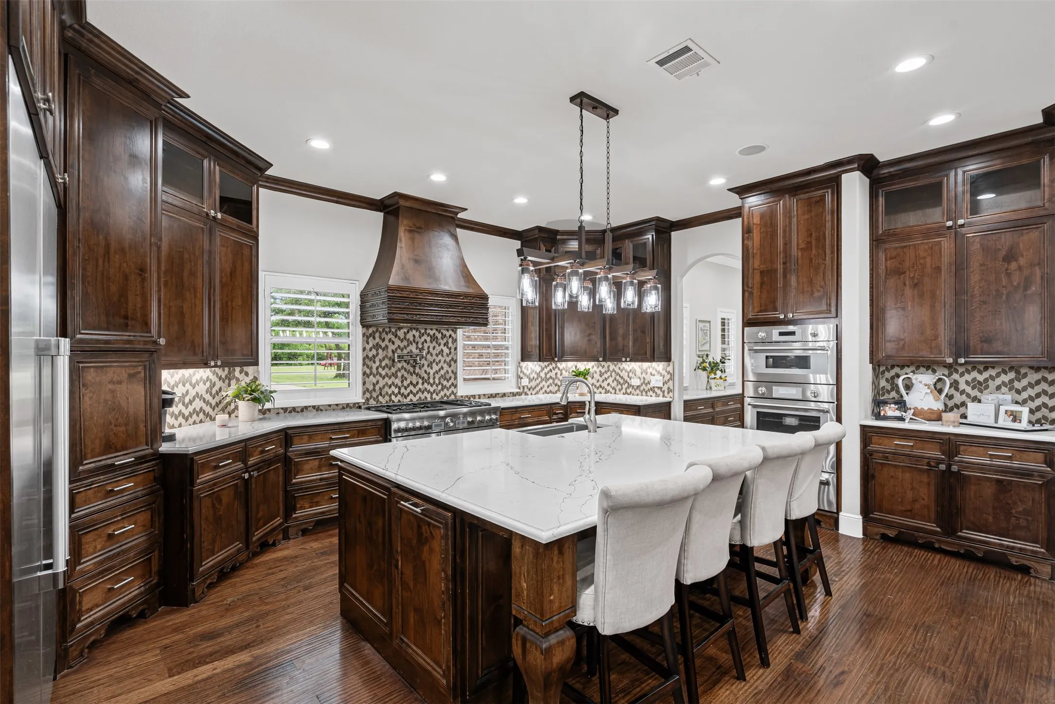 Single Family Residence For Sale in Johnson County , 2500 County Road 920, Crowley, Texas 76036, 5 Bedroom, 7 Bathroom, 3 Garage spaces, 8,328 Sqft, built in 2018, mls#20922808, Real Estate Agent in Crowley, Homes For Sale in Johnson county, Homes For Sale in Crowley, Realtor in Crowley Texas, Real Estate Brokerage Independent Realty Texas, Luminita Cordes Realtor