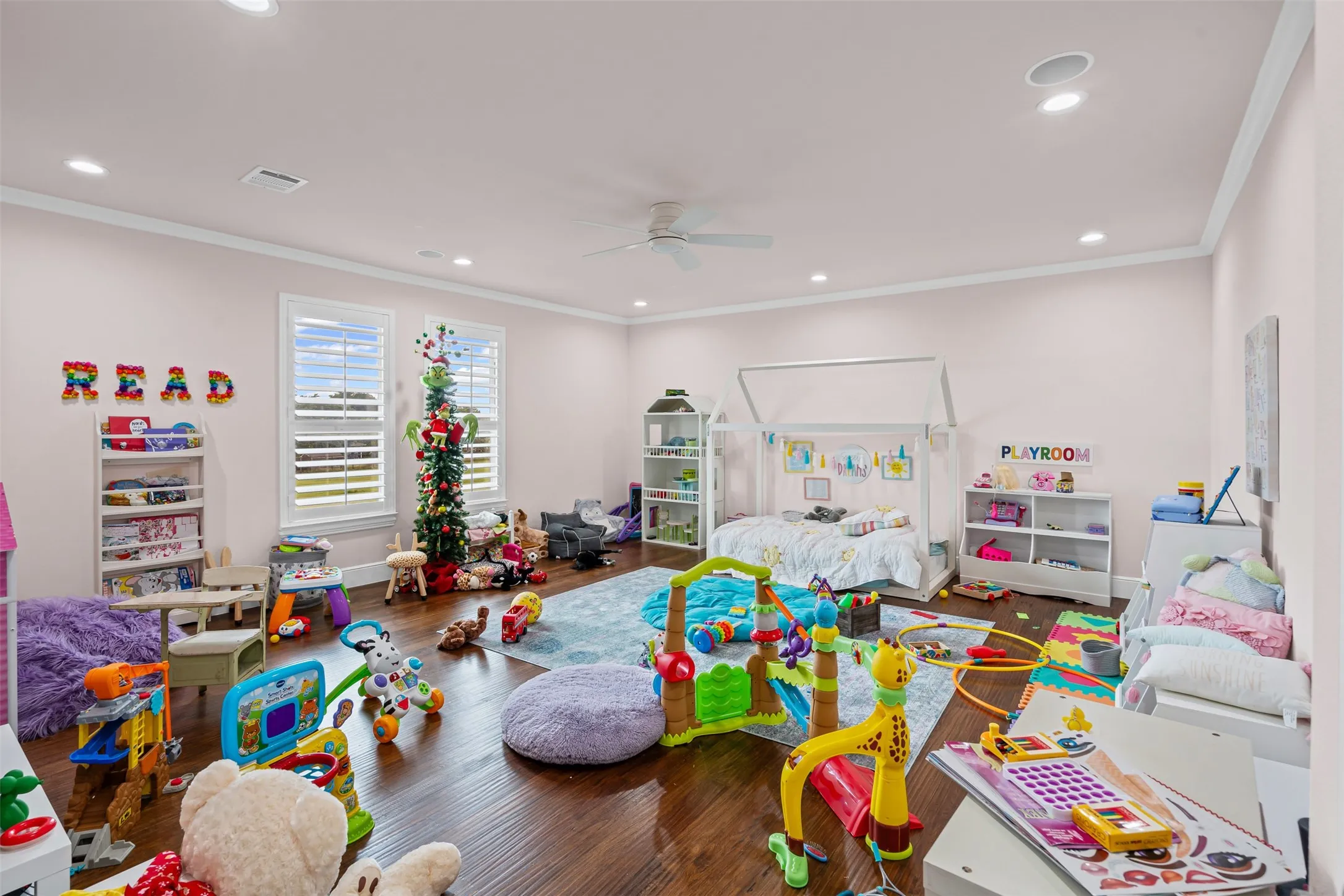 Single Family Residence For Sale in Johnson County , 2500 County Road 920, Crowley, Texas 76036, 5 Bedroom, 7 Bathroom, 3 Garage spaces, 8,328 Sqft, built in 2018, mls#20922808, Real Estate Agent in Crowley, Homes For Sale in Johnson county, Homes For Sale in Crowley, Realtor in Crowley Texas, Real Estate Brokerage Independent Realty Texas, Luminita Cordes Realtor