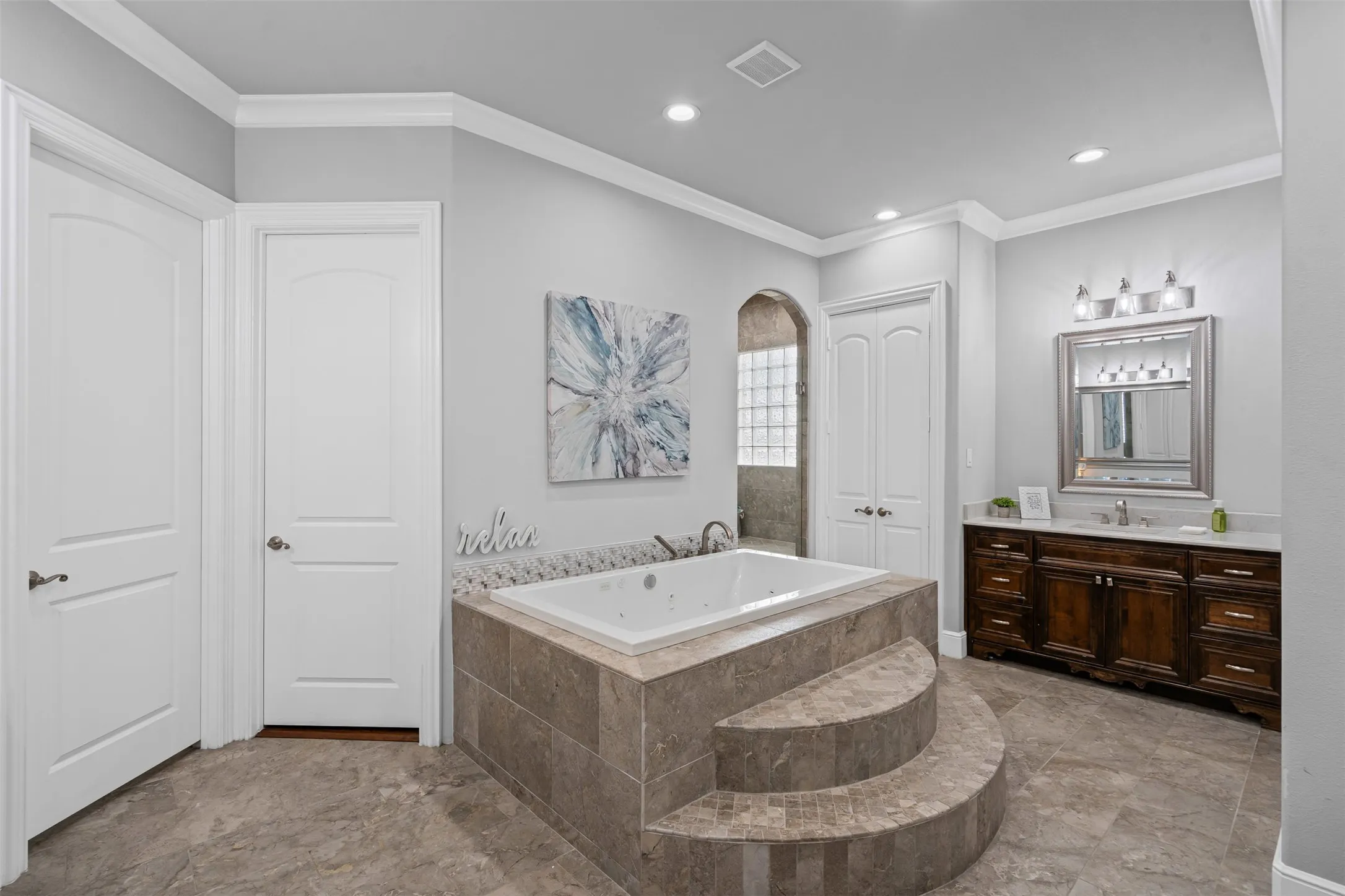 Single Family Residence For Sale in Johnson County , 2500 County Road 920, Crowley, Texas 76036, 5 Bedroom, 7 Bathroom, 3 Garage spaces, 8,328 Sqft, built in 2018, mls#20922808, Real Estate Agent in Crowley, Homes For Sale in Johnson county, Homes For Sale in Crowley, Realtor in Crowley Texas, Real Estate Brokerage Independent Realty Texas, Luminita Cordes Realtor