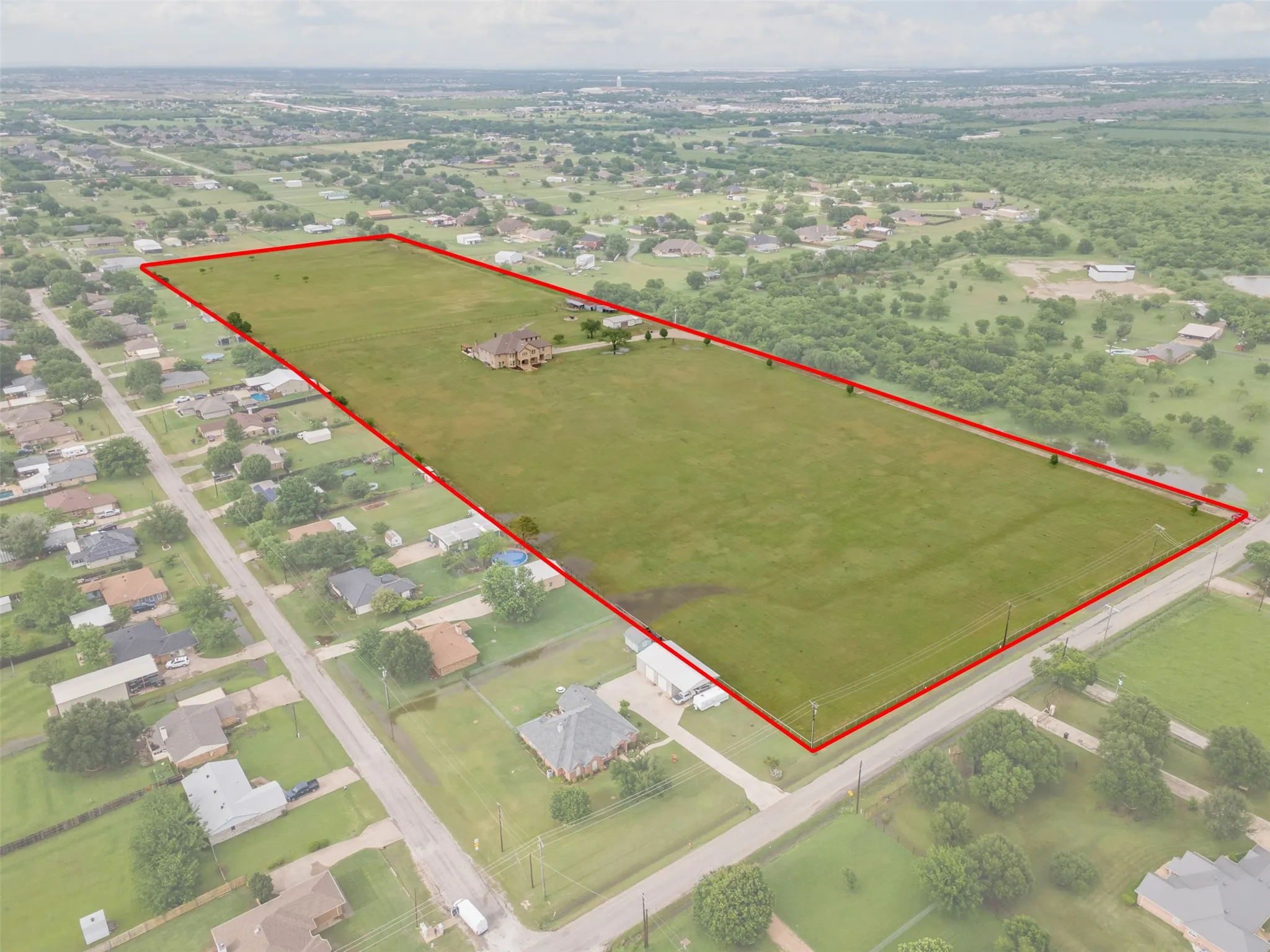 Single Family Residence For Sale in Johnson County , 2500 County Road 920, Crowley, Texas 76036, 5 Bedroom, 7 Bathroom, 3 Garage spaces, 8,328 Sqft, built in 2018, mls#20922808, Real Estate Agent in Crowley, Homes For Sale in Johnson county, Homes For Sale in Crowley, Realtor in Crowley Texas, Real Estate Brokerage Independent Realty Texas, Luminita Cordes Realtor