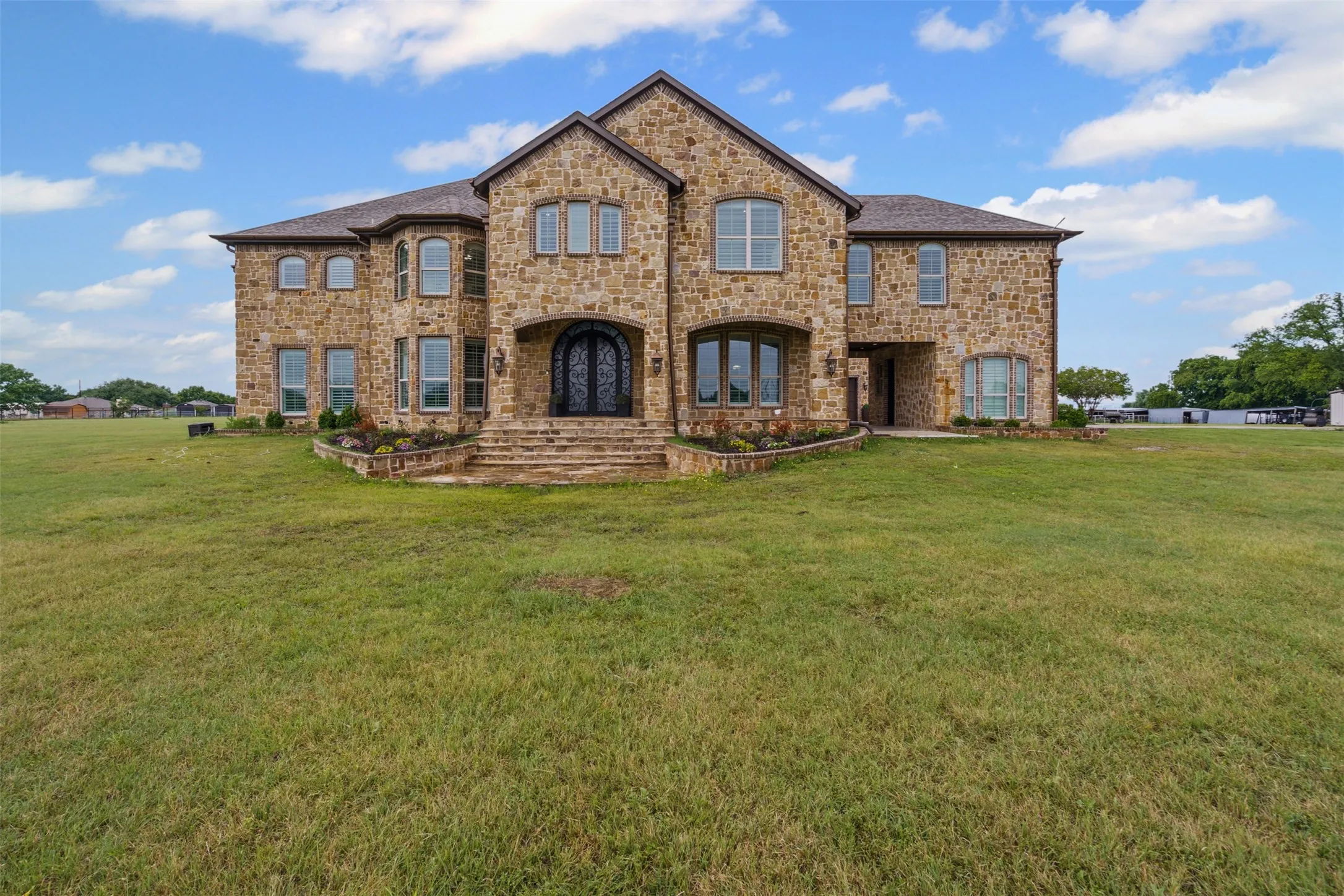 Single Family Residence For Sale in Johnson County , 2500 County Road 920, Crowley, Texas 76036, 5 Bedroom, 7 Bathroom, 3 Garage spaces, 8,328 Sqft, built in 2018, mls#20922808, Real Estate Agent in Crowley, Homes For Sale in Johnson county, Homes For Sale in Crowley, Realtor in Crowley Texas, Real Estate Brokerage Independent Realty Texas, Luminita Cordes Realtor