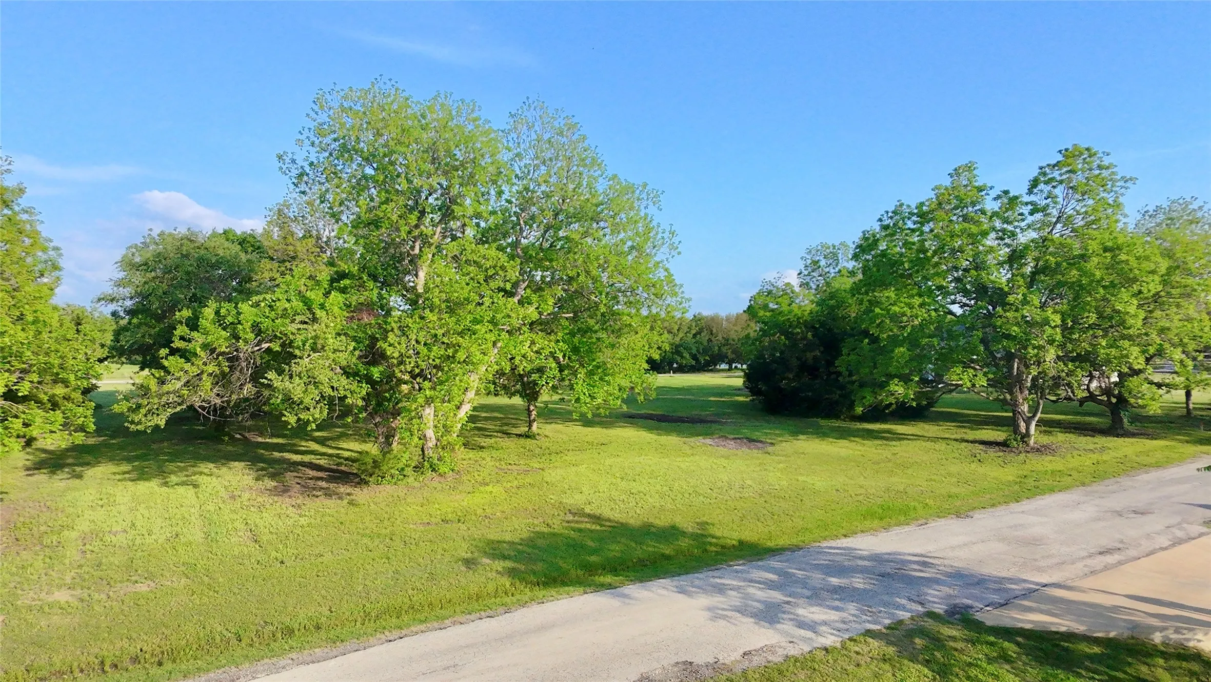 Unimproved Land For Sale in Navarro County , Lot 71 Shoreline Road, Kerens, Texas 75144, 0, 0, Garage spaces, 0 Sqft, built in 0, mls#20922992, Real Estate Agent in Kerens, Homes For Sale in Navarro county, Homes For Sale in Kerens, Realtor in Kerens Texas, Real Estate Brokerage Independent Realty Texas, Luminita Cordes Realtor