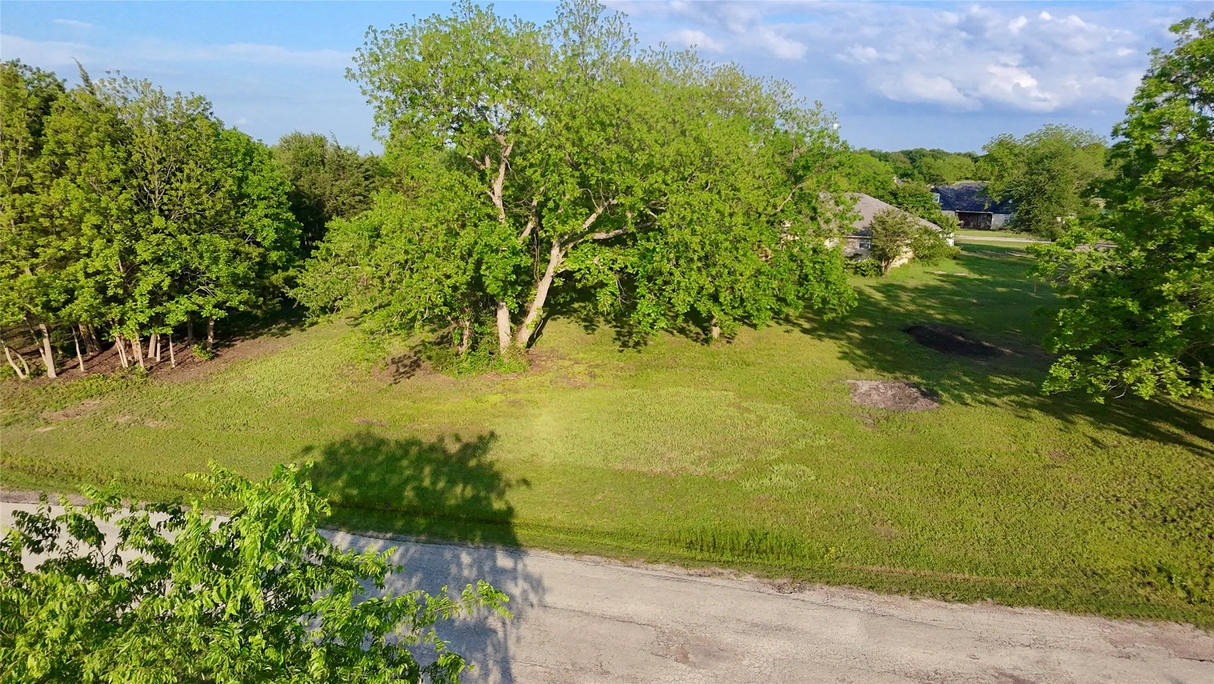 Unimproved Land For Sale in Navarro County , Lot 71 Shoreline Road, Kerens, Texas 75144, 0, 0, Garage spaces, 0 Sqft, built in 0, mls#20922992, Real Estate Agent in Kerens, Homes For Sale in Navarro county, Homes For Sale in Kerens, Realtor in Kerens Texas, Real Estate Brokerage Independent Realty Texas, Luminita Cordes Realtor
