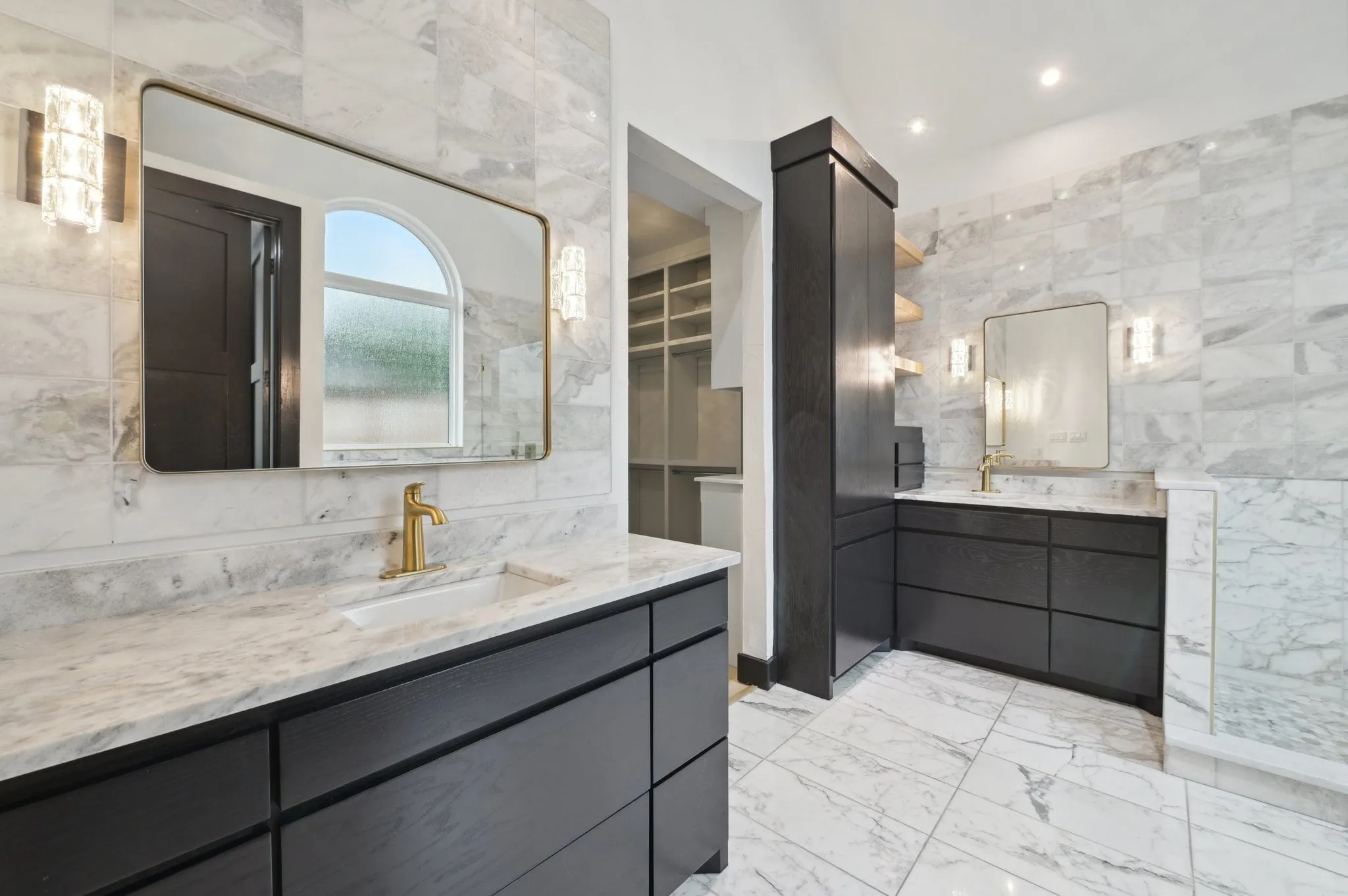 Single Family Residence For Sale in Collin County , 4219 Hollow Oak Drive, Dallas, Texas 75287, 5 Bedroom, 4 Bathroom, 2 Garage spaces, 4,327 Sqft, built in 1989, mls#20922942, Real Estate Agent in Dallas, Homes For Sale in Collin county, Homes For Sale in Dallas, Realtor in Dallas Texas, Real Estate Brokerage Independent Realty Texas, Luminita Cordes Realtor