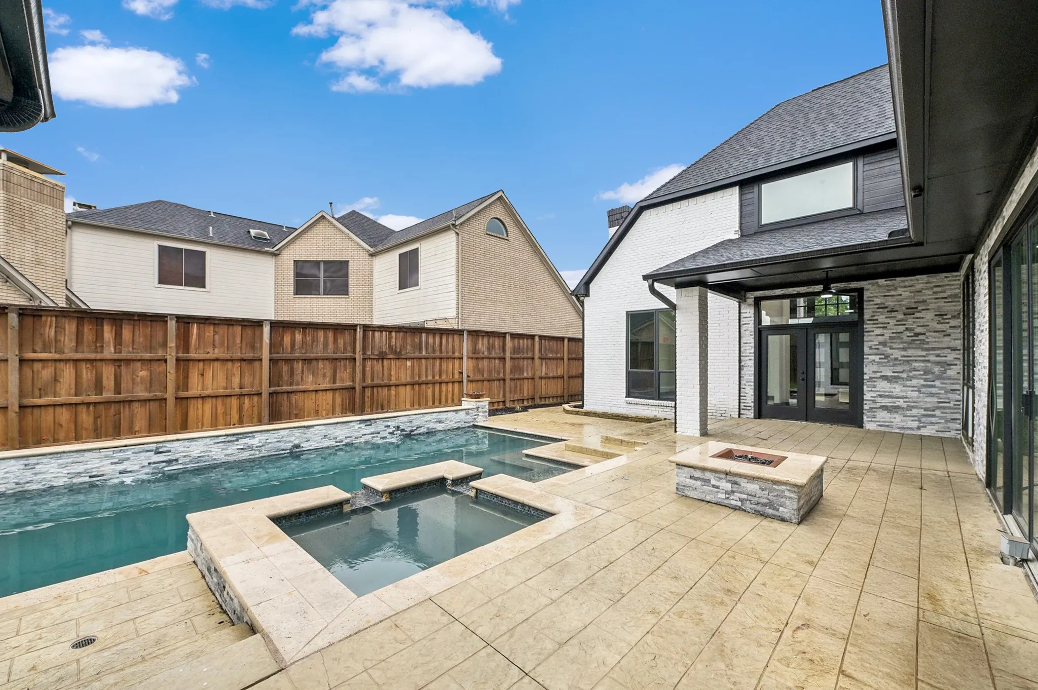 Single Family Residence For Sale in Collin County , 4219 Hollow Oak Drive, Dallas, Texas 75287, 5 Bedroom, 4 Bathroom, 2 Garage spaces, 4,327 Sqft, built in 1989, mls#20922942, Real Estate Agent in Dallas, Homes For Sale in Collin county, Homes For Sale in Dallas, Realtor in Dallas Texas, Real Estate Brokerage Independent Realty Texas, Luminita Cordes Realtor