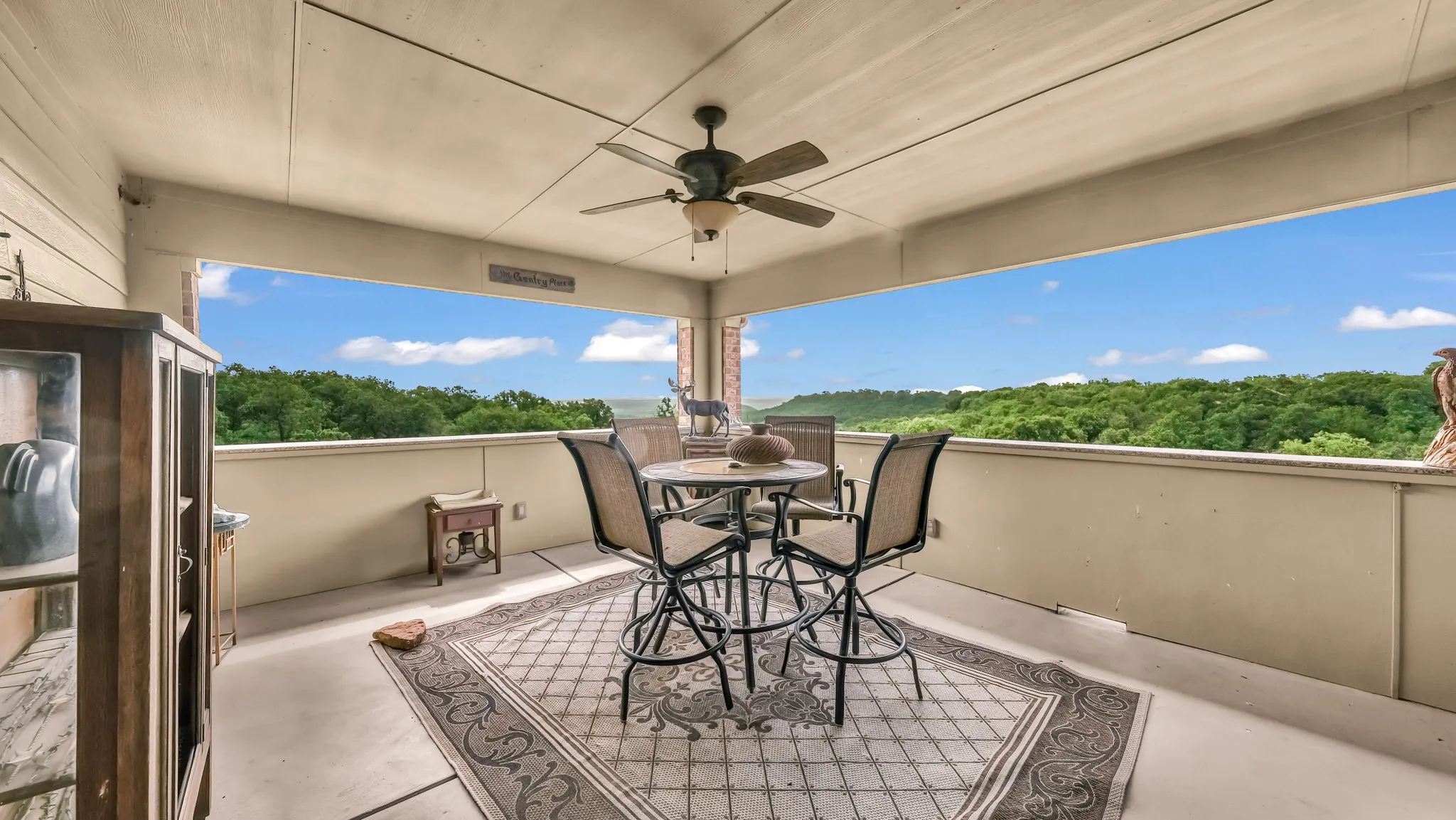 Balcony with ceiling fan