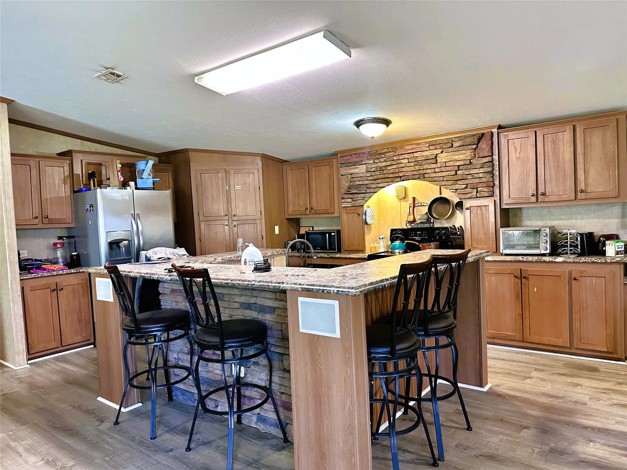 Manufactured Home For Sale in Coleman County , 181 Mountain Street, Burkett, Texas 76828, 3 Bedroom, 2 Bathroom, 2 Garage spaces, 1,773 Sqft, built in 2014, Preowned, mls#20925328, Real Estate Agent in Burkett, Homes For Sale in Coleman county, Homes For Sale in Burkett, Realtor in Burkett Texas, Real Estate Brokerage Independent Realty Texas, Luminita Cordes Realtor
