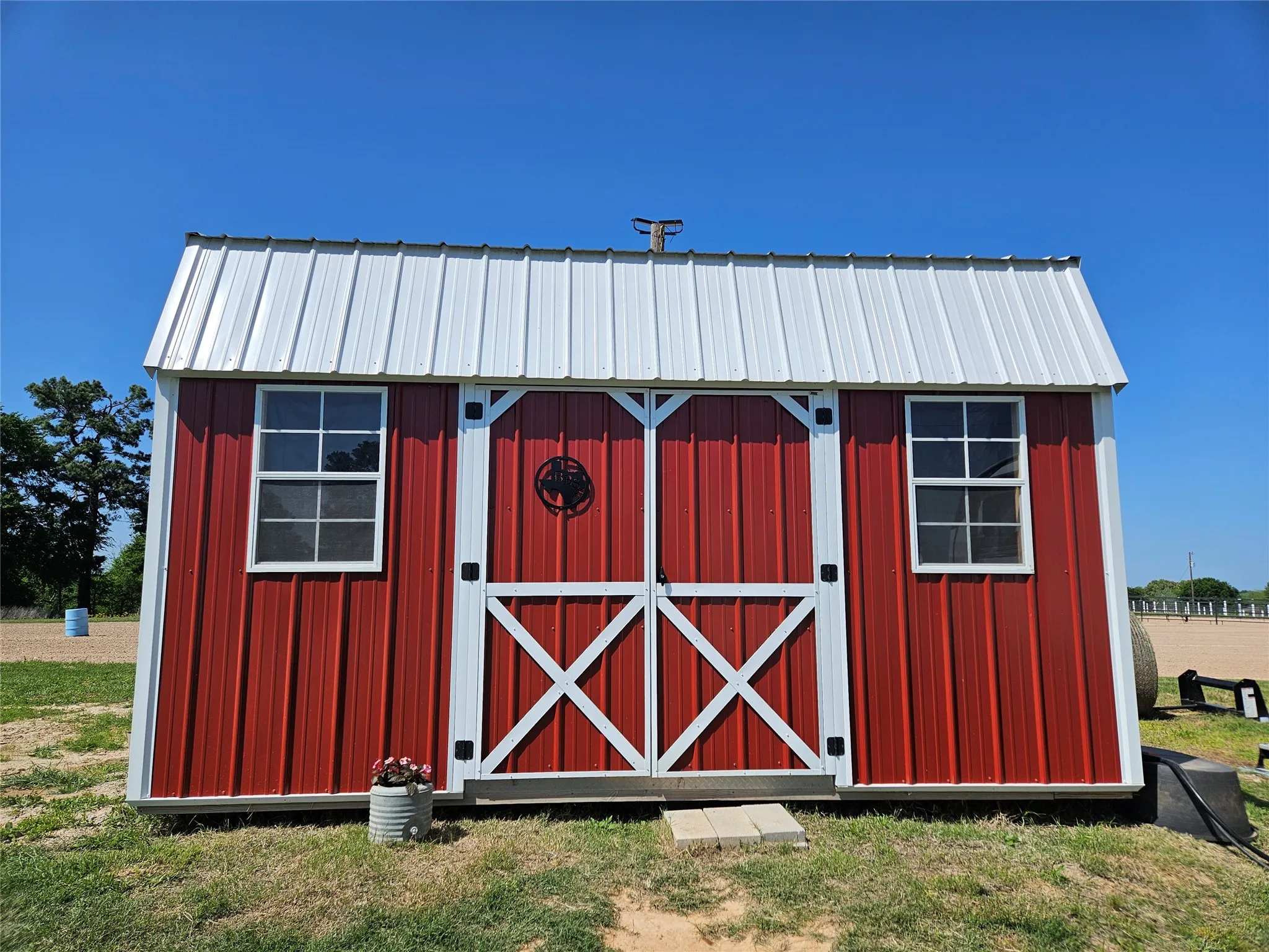 View of outbuilding with an outbuilding
