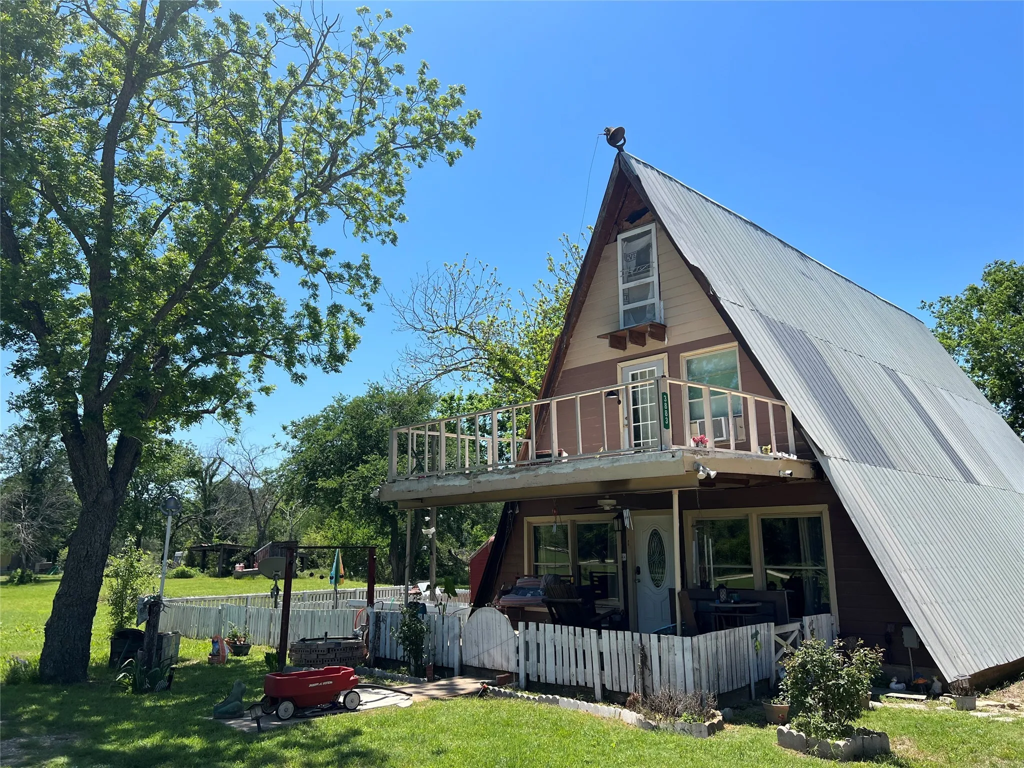 Single Family Residence For Sale in Erath County , 3883 CR 300, Dublin, Texas 76446, 3 Bedrooms, 2 Bathrooms, Garage spaces, 2,500 Sqft, built in 1984, Price $175,000, mls#20926122, Real Estate Agent in Dublin, Homes For Sale in Erath county, Homes For Sale in Dublin, Realtor in Dublin Texas, Real Estate Brokerage Independent Realty Texas, Luminita Cordes Realtor
