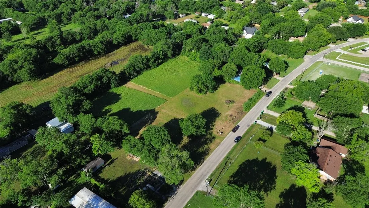 Aerial view of property and surrounding area