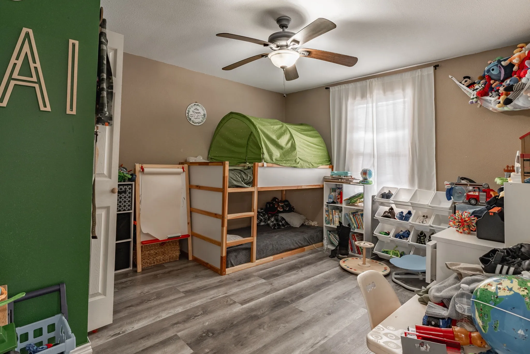 Single Family Residence For Sale in Dallas County , 1100 Hillburn Drive, Dallas, Texas 75217, 3 Bedroom, 3 Bathroom, Garage spaces, 1,608 Sqft, built in 1940, Price $275,000, mls#20926411, Real Estate Agent in Dallas, Homes For Sale in Dallas county, Homes For Sale in Dallas, Realtor in Dallas Texas, Real Estate Brokerage Independent Realty Texas, Luminita Cordes Realtor