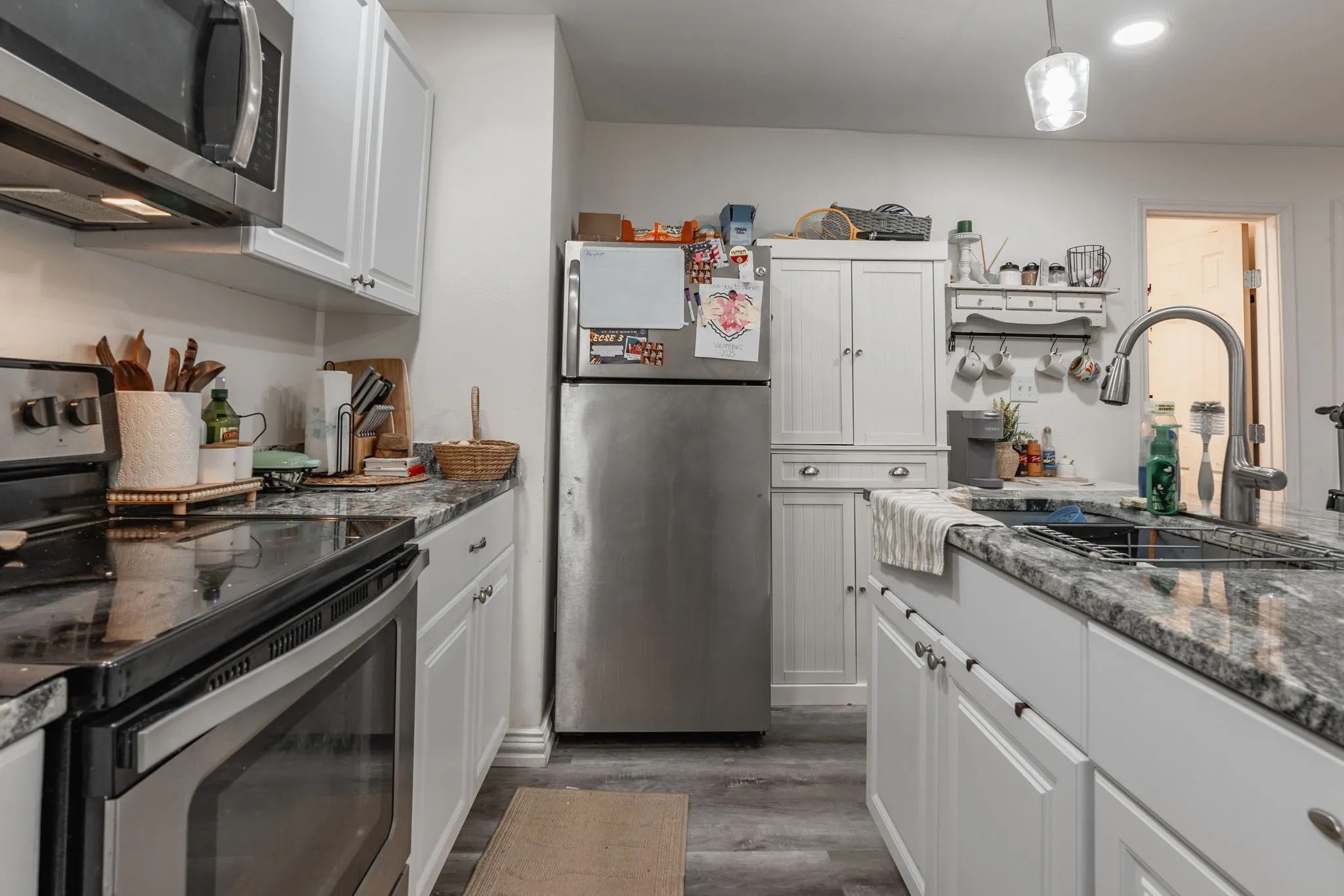 Single Family Residence For Sale in Dallas County , 1100 Hillburn Drive, Dallas, Texas 75217, 3 Bedroom, 3 Bathroom, Garage spaces, 1,608 Sqft, built in 1940, Price $275,000, mls#20926411, Real Estate Agent in Dallas, Homes For Sale in Dallas county, Homes For Sale in Dallas, Realtor in Dallas Texas, Real Estate Brokerage Independent Realty Texas, Luminita Cordes Realtor