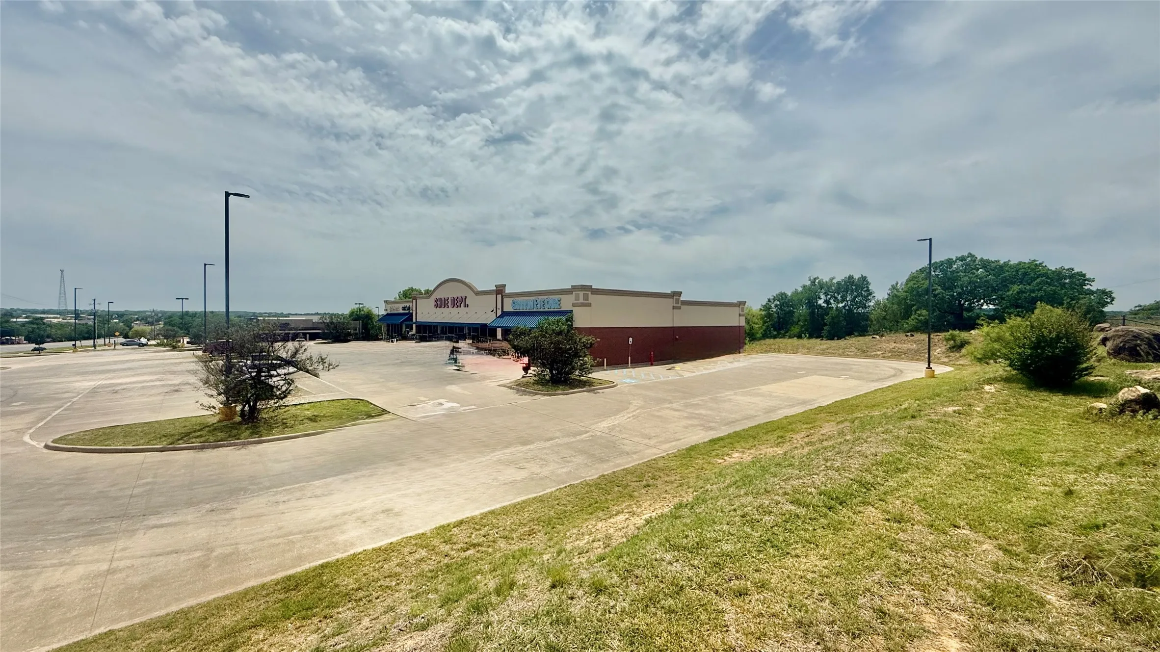 Unimproved Land For Sale in Young County , 2120 Highway 16S S, Graham, Texas 76450, 0, 0, Garage spaces, 0 Sqft, built in 0, mls#20928986, Real Estate Agent in Graham, Homes For Sale in Young county, Homes For Sale in Graham, Realtor in Graham Texas, Real Estate Brokerage Independent Realty Texas, Luminita Cordes Realtor