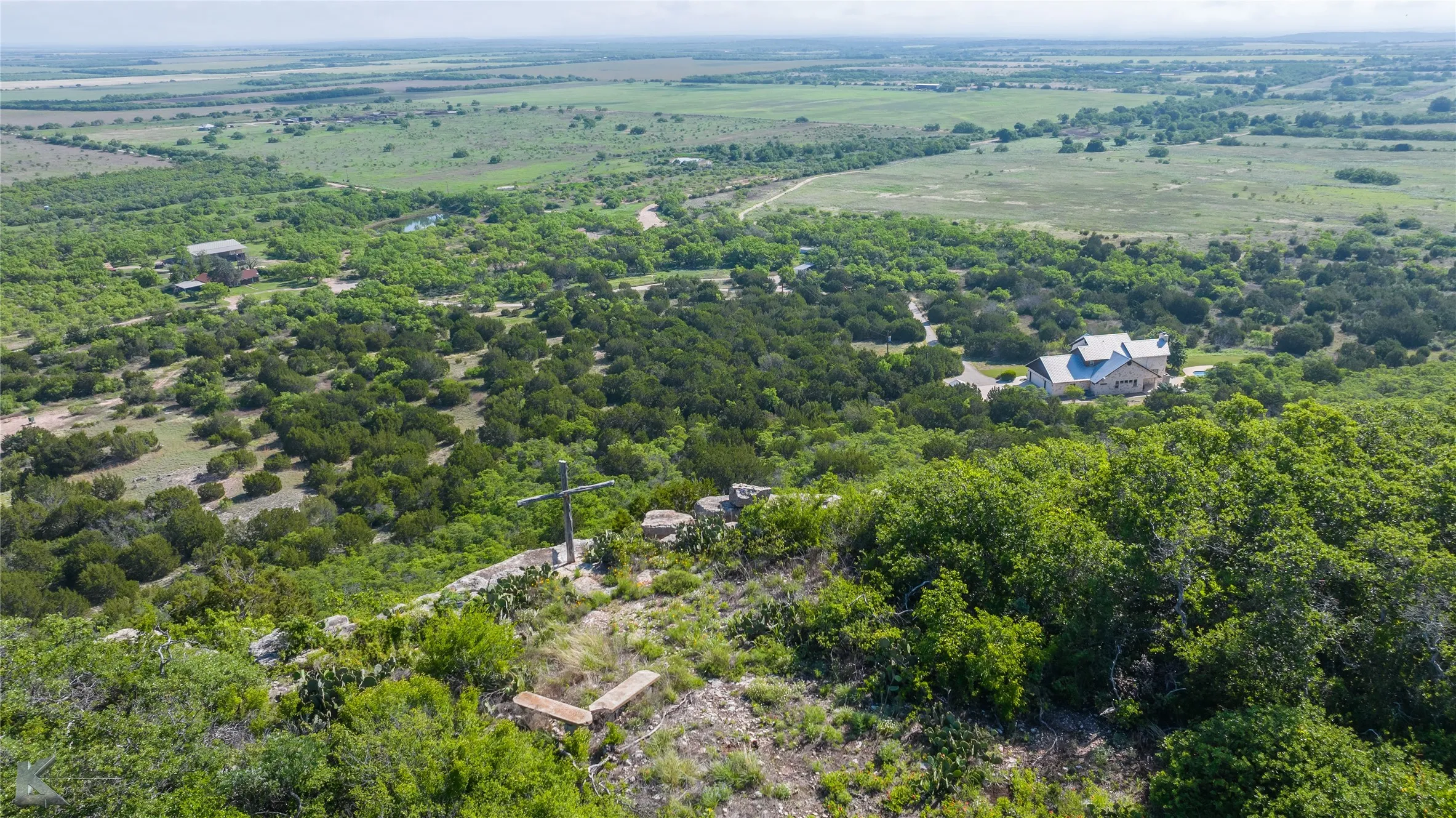 Single Family Residence For Sale in Coleman County , 671 County Road 108, Santa Anna, Texas 76878, 3 Bedroom, 3 Bathroom, 3 Garage spaces, 3,019 Sqft, built in 2011, Preowned, mls#20928374, Real Estate Agent in Santa Anna, Homes For Sale in Coleman county, Homes For Sale in Santa Anna, Realtor in Santa Anna Texas, Real Estate Brokerage Independent Realty Texas, Luminita Cordes Realtor