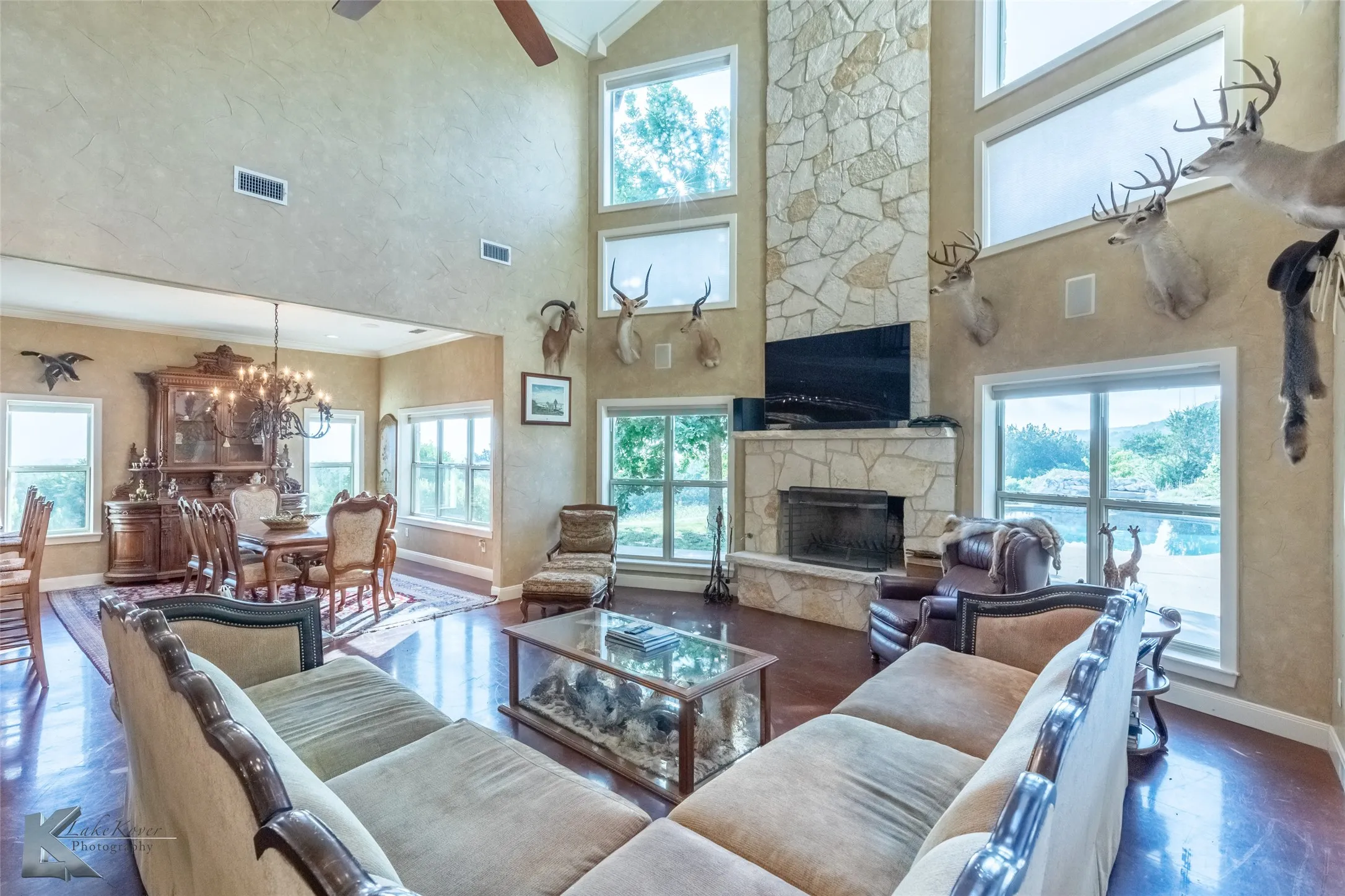 Single Family Residence For Sale in Coleman County , 671 County Road 108, Santa Anna, Texas 76878, 3 Bedroom, 3 Bathroom, 3 Garage spaces, 3,019 Sqft, built in 2011, Preowned, mls#20928374, Real Estate Agent in Santa Anna, Homes For Sale in Coleman county, Homes For Sale in Santa Anna, Realtor in Santa Anna Texas, Real Estate Brokerage Independent Realty Texas, Luminita Cordes Realtor