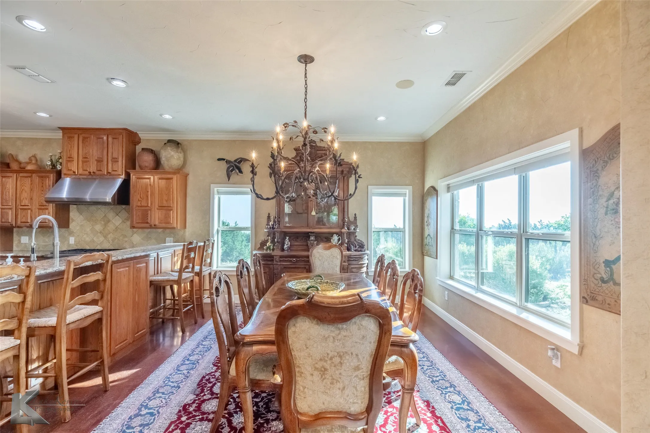 Single Family Residence For Sale in Coleman County , 671 County Road 108, Santa Anna, Texas 76878, 3 Bedroom, 3 Bathroom, 3 Garage spaces, 3,019 Sqft, built in 2011, Preowned, mls#20928374, Real Estate Agent in Santa Anna, Homes For Sale in Coleman county, Homes For Sale in Santa Anna, Realtor in Santa Anna Texas, Real Estate Brokerage Independent Realty Texas, Luminita Cordes Realtor