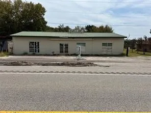 Retail For Sale in Rains County , 937 S State Highway 19, Emory, Texas 75440, 0, 0, Garage spaces, 0 Sqft, built in 1970, Preowned, mls#20929917, Real Estate Agent in Emory, Homes For Sale in Rains county, Homes For Sale in Emory, Realtor in Emory Texas, Real Estate Brokerage Independent Realty Texas, Luminita Cordes Realtor