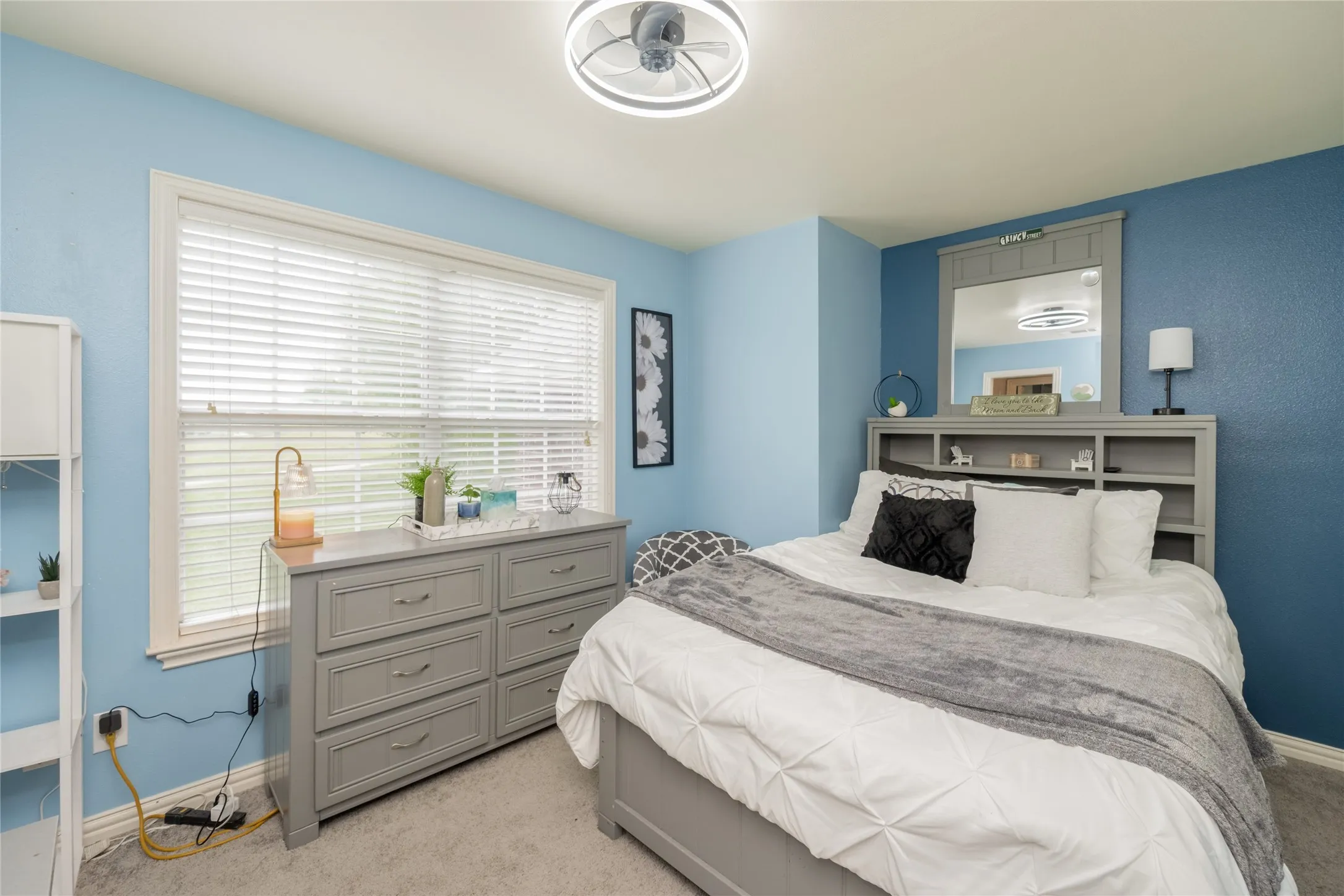 Single Family Residence For Sale in Ellis County , 135 Kirkpatrick Road, Ennis, Texas 75119, 3 Bedrooms, 4 Bathrooms, 6 Garage spaces, 3,482 Sqft, built in 2004, Preowned, Price $629,000, mls#20913458, Real Estate Agent in Ennis, Homes For Sale in Ellis county, Homes For Sale in Ennis, Realtor in Ennis Texas, Real Estate Brokerage Independent Realty Texas, Luminita Cordes Realtor