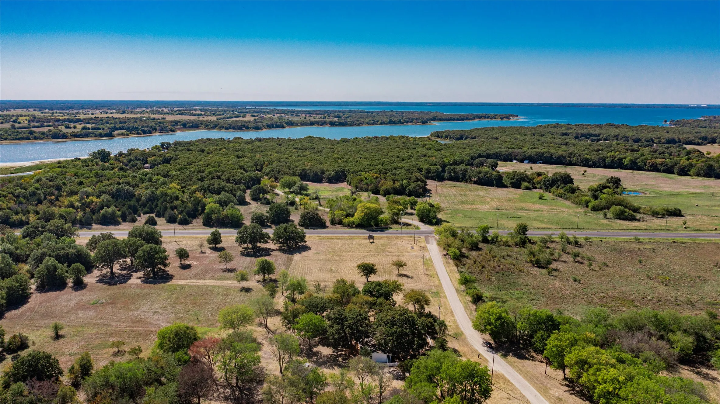 Mobile Home For Sale in Rains County , 204 Rs County Road 1503, Point, Texas 75472, 3 Bedroom, 2 Bathroom, Garage spaces, 1,792 Sqft, built in 1996, Preowned, mls#20931629, Real Estate Agent in Point, Homes For Sale in Rains county, Homes For Sale in Point, Realtor in Point Texas, Real Estate Brokerage Independent Realty Texas, Luminita Cordes Realtor