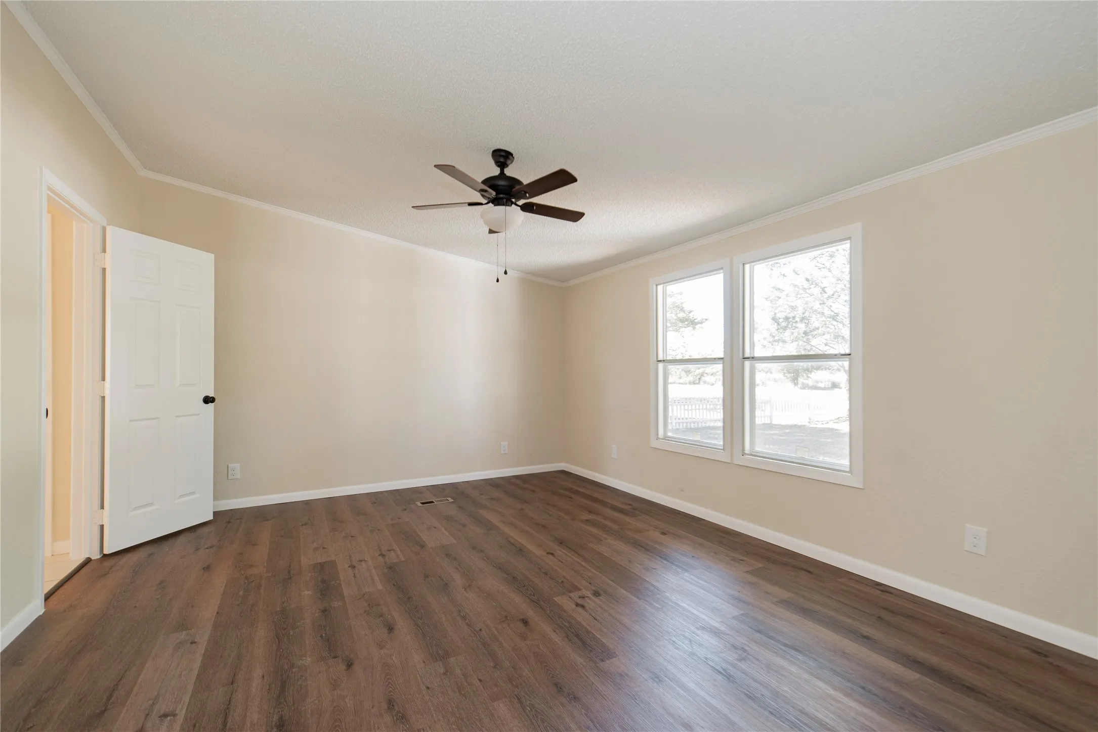 Mobile Home For Sale in Rains County , 204 Rs County Road 1503, Point, Texas 75472, 3 Bedroom, 2 Bathroom, Garage spaces, 1,792 Sqft, built in 1996, Preowned, mls#20931629, Real Estate Agent in Point, Homes For Sale in Rains county, Homes For Sale in Point, Realtor in Point Texas, Real Estate Brokerage Independent Realty Texas, Luminita Cordes Realtor