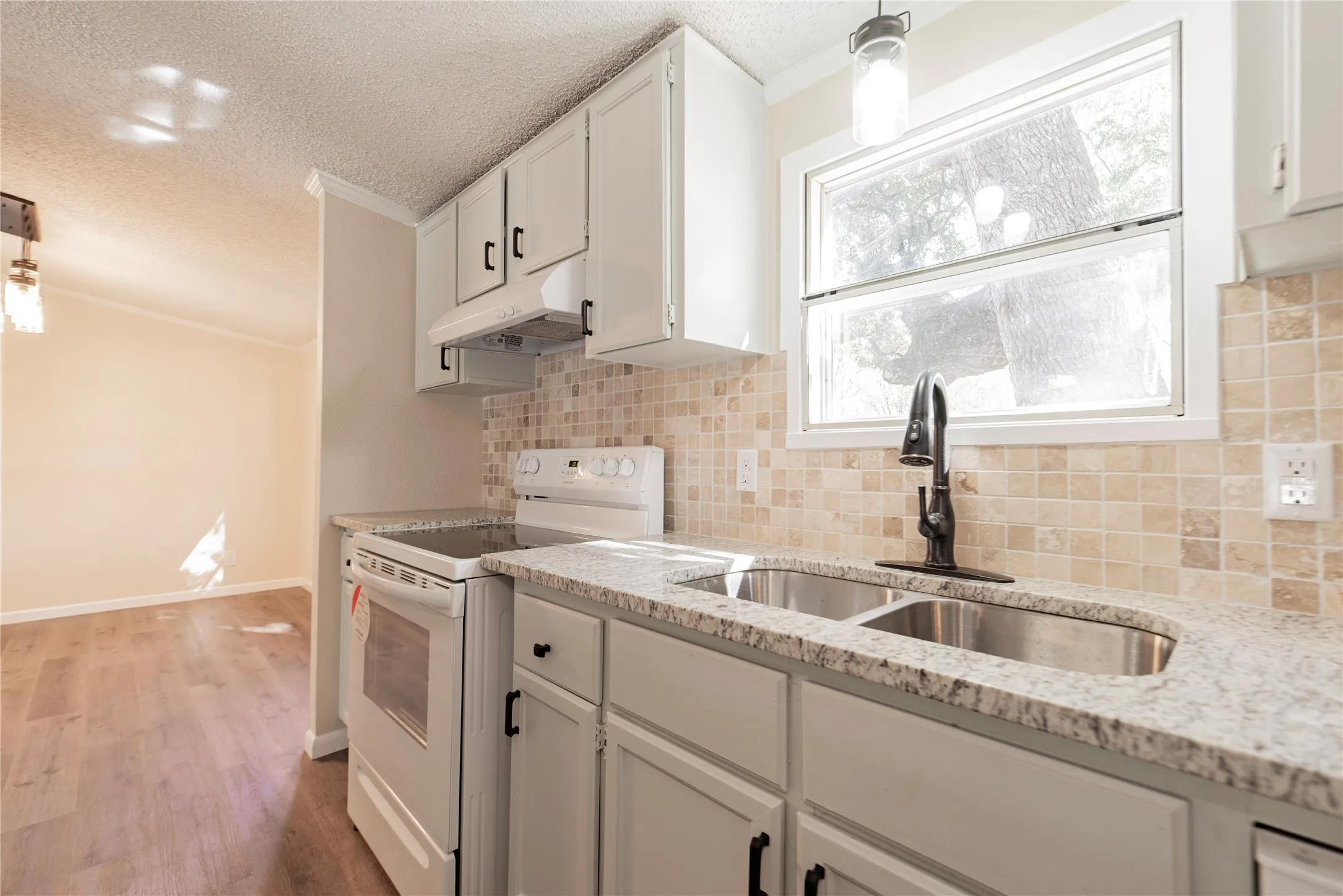 Mobile Home For Sale in Rains County , 204 Rs County Road 1503, Point, Texas 75472, 3 Bedroom, 2 Bathroom, Garage spaces, 1,792 Sqft, built in 1996, Preowned, mls#20931629, Real Estate Agent in Point, Homes For Sale in Rains county, Homes For Sale in Point, Realtor in Point Texas, Real Estate Brokerage Independent Realty Texas, Luminita Cordes Realtor