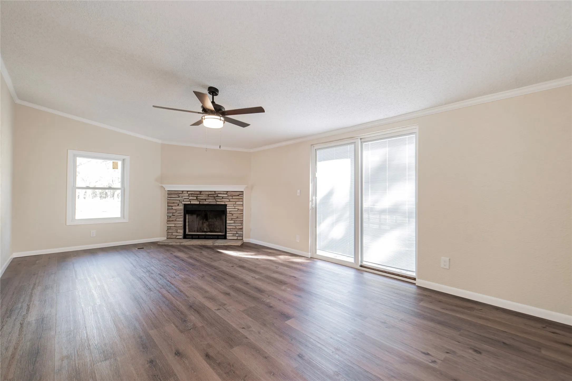 Mobile Home For Sale in Rains County , 204 Rs County Road 1503, Point, Texas 75472, 3 Bedroom, 2 Bathroom, Garage spaces, 1,792 Sqft, built in 1996, Preowned, mls#20931629, Real Estate Agent in Point, Homes For Sale in Rains county, Homes For Sale in Point, Realtor in Point Texas, Real Estate Brokerage Independent Realty Texas, Luminita Cordes Realtor