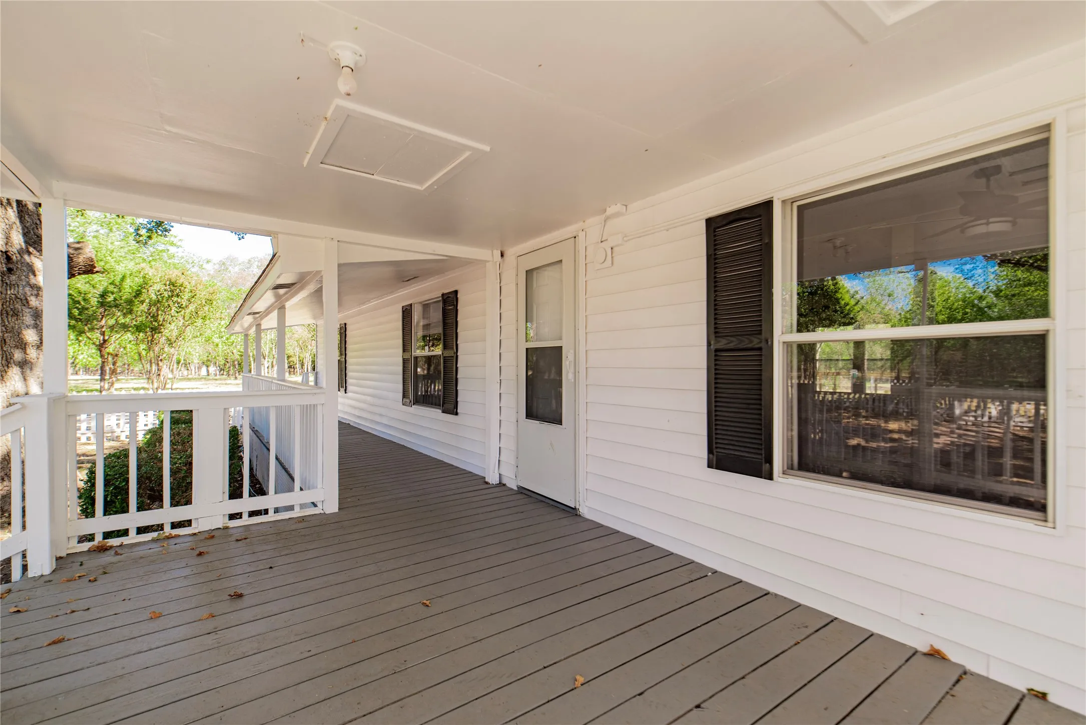 Mobile Home For Sale in Rains County , 204 Rs County Road 1503, Point, Texas 75472, 3 Bedroom, 2 Bathroom, Garage spaces, 1,792 Sqft, built in 1996, Preowned, mls#20931629, Real Estate Agent in Point, Homes For Sale in Rains county, Homes For Sale in Point, Realtor in Point Texas, Real Estate Brokerage Independent Realty Texas, Luminita Cordes Realtor