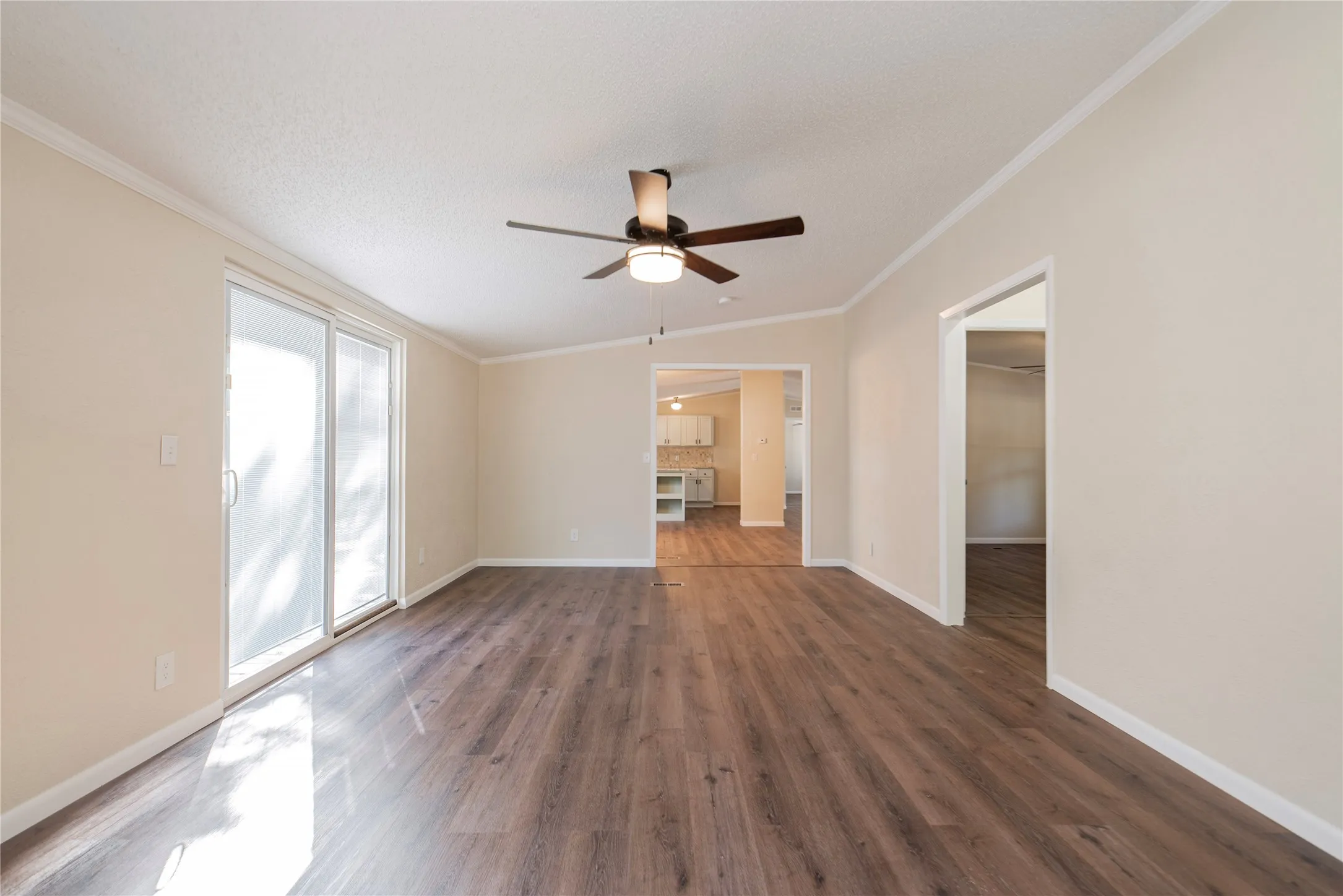 Mobile Home For Sale in Rains County , 204 Rs County Road 1503, Point, Texas 75472, 3 Bedroom, 2 Bathroom, Garage spaces, 1,792 Sqft, built in 1996, Preowned, mls#20931629, Real Estate Agent in Point, Homes For Sale in Rains county, Homes For Sale in Point, Realtor in Point Texas, Real Estate Brokerage Independent Realty Texas, Luminita Cordes Realtor