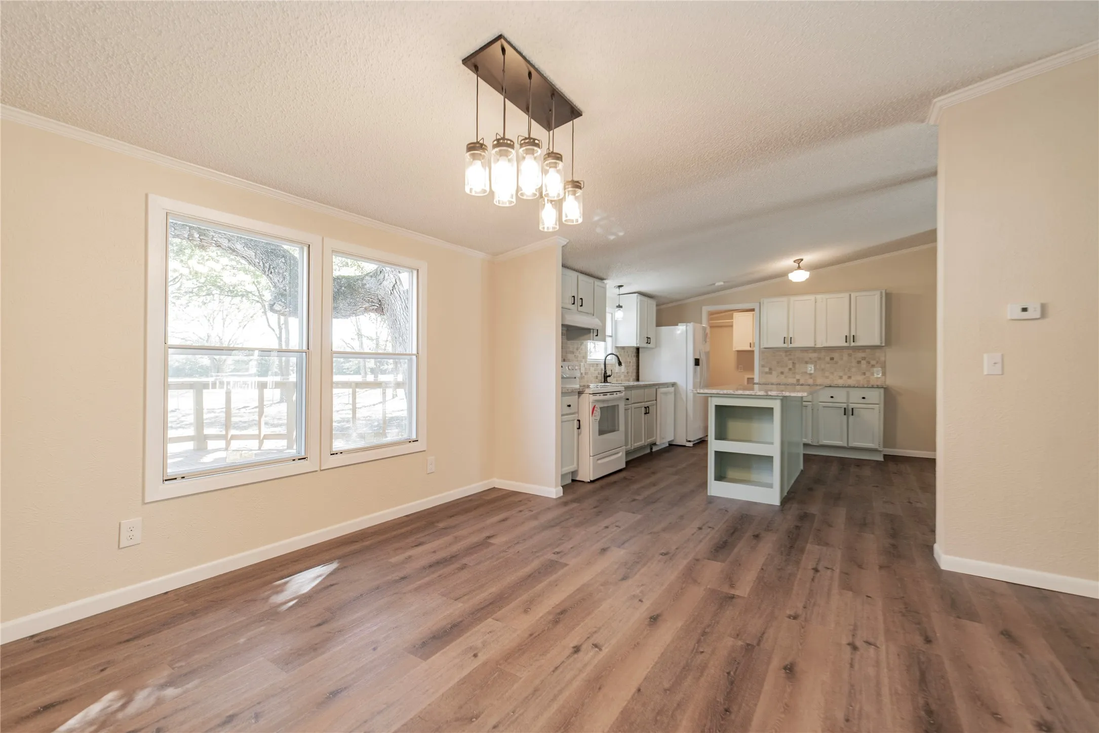 Mobile Home For Sale in Rains County , 204 Rs County Road 1503, Point, Texas 75472, 3 Bedroom, 2 Bathroom, Garage spaces, 1,792 Sqft, built in 1996, Preowned, mls#20931629, Real Estate Agent in Point, Homes For Sale in Rains county, Homes For Sale in Point, Realtor in Point Texas, Real Estate Brokerage Independent Realty Texas, Luminita Cordes Realtor