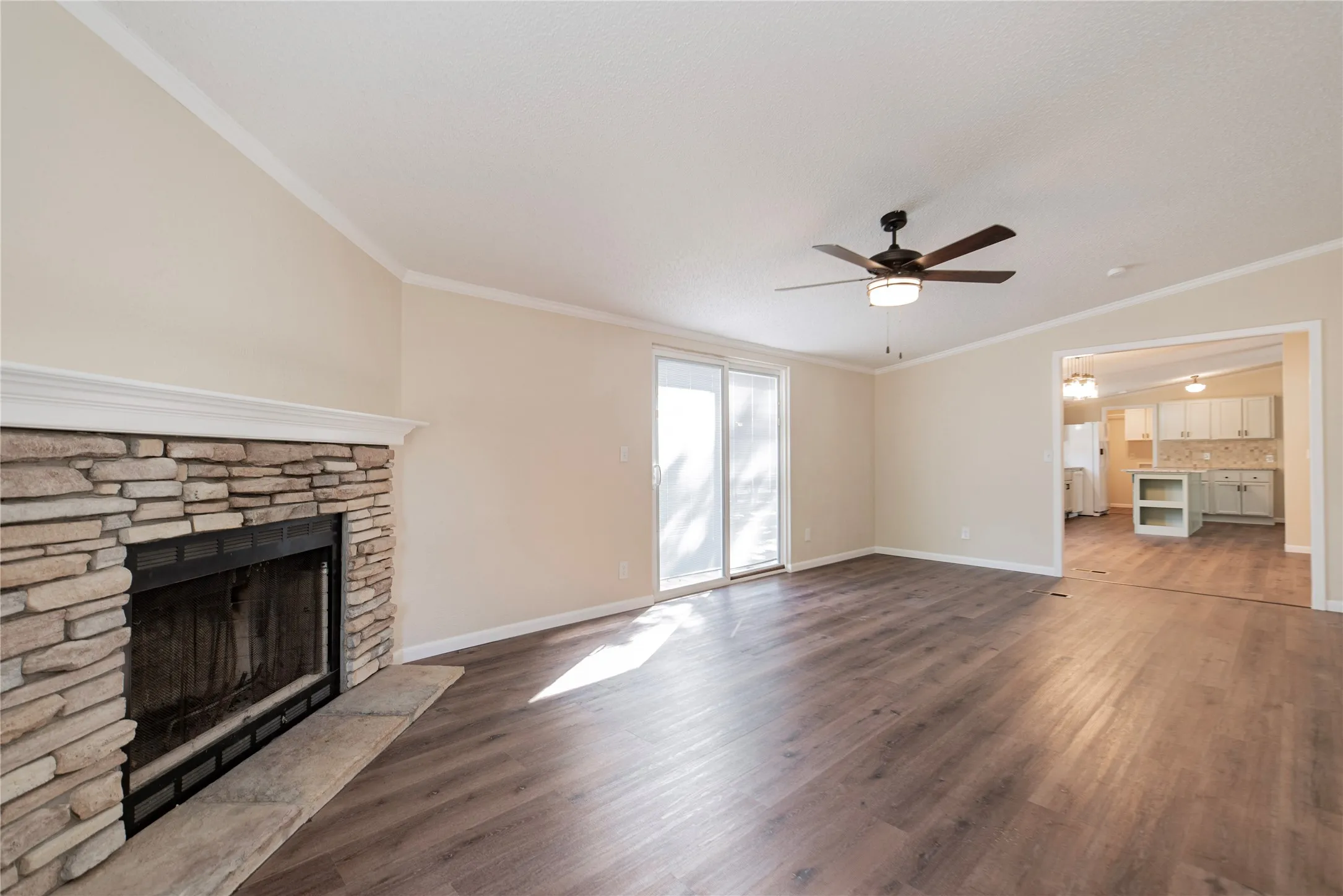 Mobile Home For Sale in Rains County , 204 Rs County Road 1503, Point, Texas 75472, 3 Bedroom, 2 Bathroom, Garage spaces, 1,792 Sqft, built in 1996, Preowned, mls#20931629, Real Estate Agent in Point, Homes For Sale in Rains county, Homes For Sale in Point, Realtor in Point Texas, Real Estate Brokerage Independent Realty Texas, Luminita Cordes Realtor