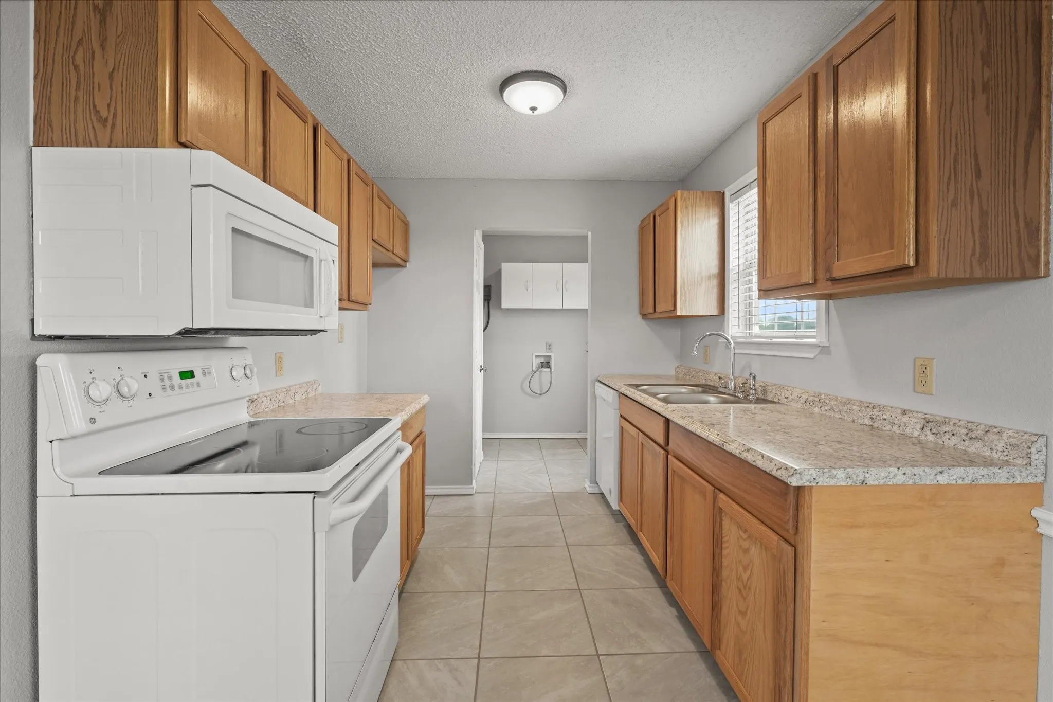Single Family Residence For Sale in Collin County , 2099 County Road 655, Farmersville, Texas 75442, 2 Bedroom, 2 Bathroom, Garage spaces, 1,144 Sqft, built in 2003, mls#20931607, Real Estate Agent in Farmersville, Homes For Sale in Collin county, Homes For Sale in Farmersville, Realtor in Farmersville Texas, Real Estate Brokerage Independent Realty Texas, Luminita Cordes Realtor