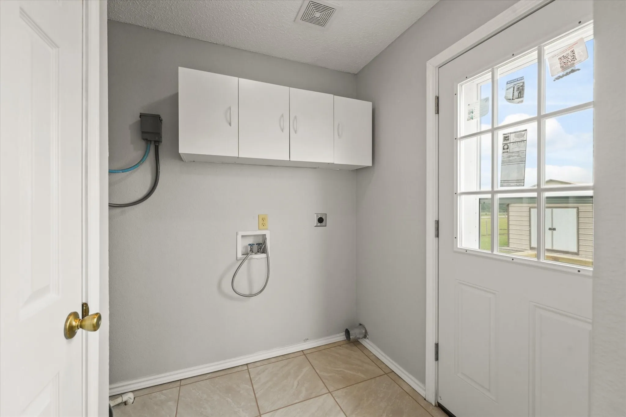 Single Family Residence For Sale in Collin County , 2099 County Road 655, Farmersville, Texas 75442, 2 Bedroom, 2 Bathroom, Garage spaces, 1,144 Sqft, built in 2003, mls#20931607, Real Estate Agent in Farmersville, Homes For Sale in Collin county, Homes For Sale in Farmersville, Realtor in Farmersville Texas, Real Estate Brokerage Independent Realty Texas, Luminita Cordes Realtor