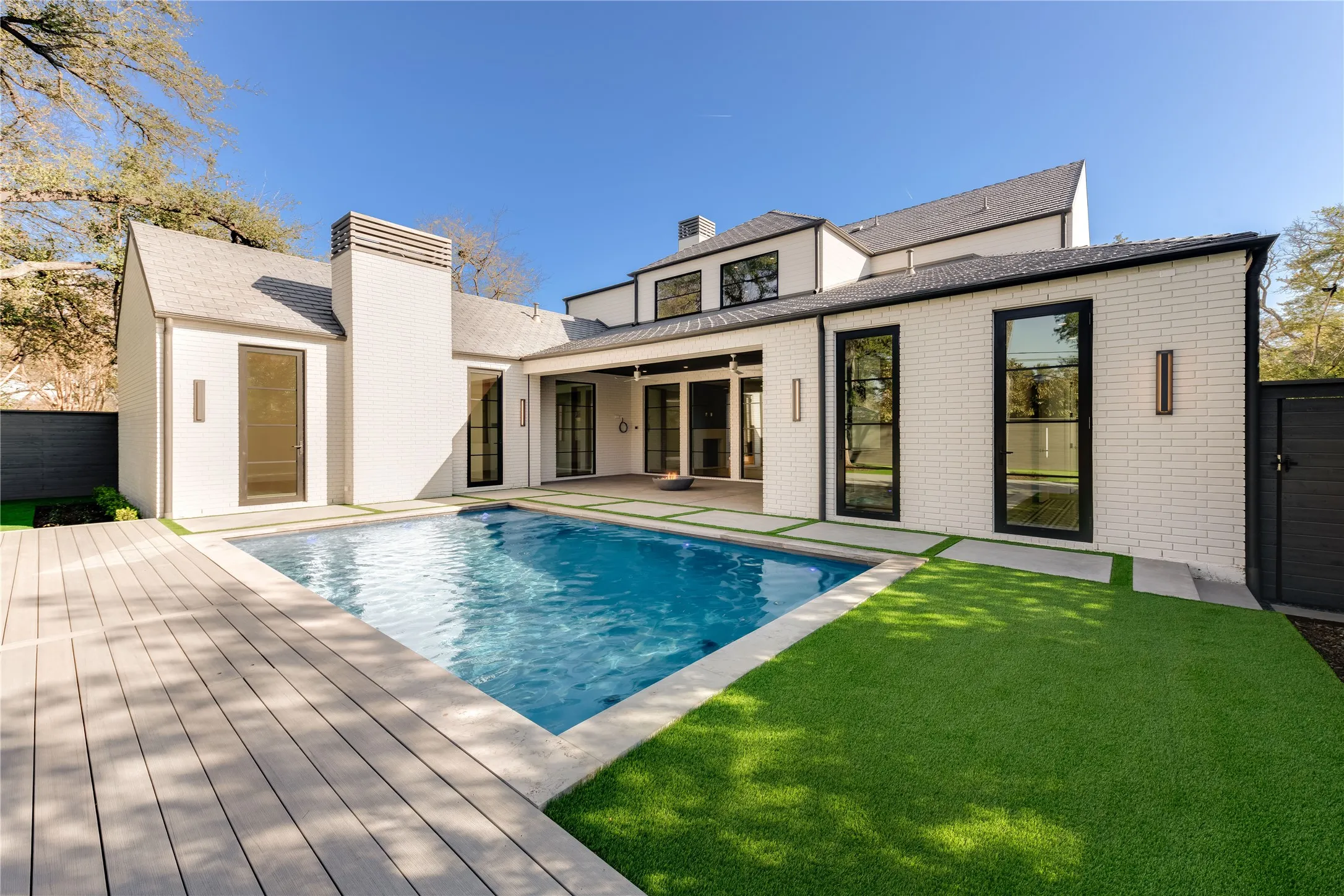 Single Family Residence For Sale in Dallas County , 5525 Wateka Drive, Dallas, Texas 75209, 4 Bedroom, 7 Bathroom, 3 Garage spaces, 5,341 Sqft, built in 2024, New Construction - Complete, mls#20931531, Real Estate Agent in Dallas, Homes For Sale in Dallas county, Homes For Sale in Dallas, Realtor in Dallas Texas, Real Estate Brokerage Independent Realty Texas, Luminita Cordes Realtor