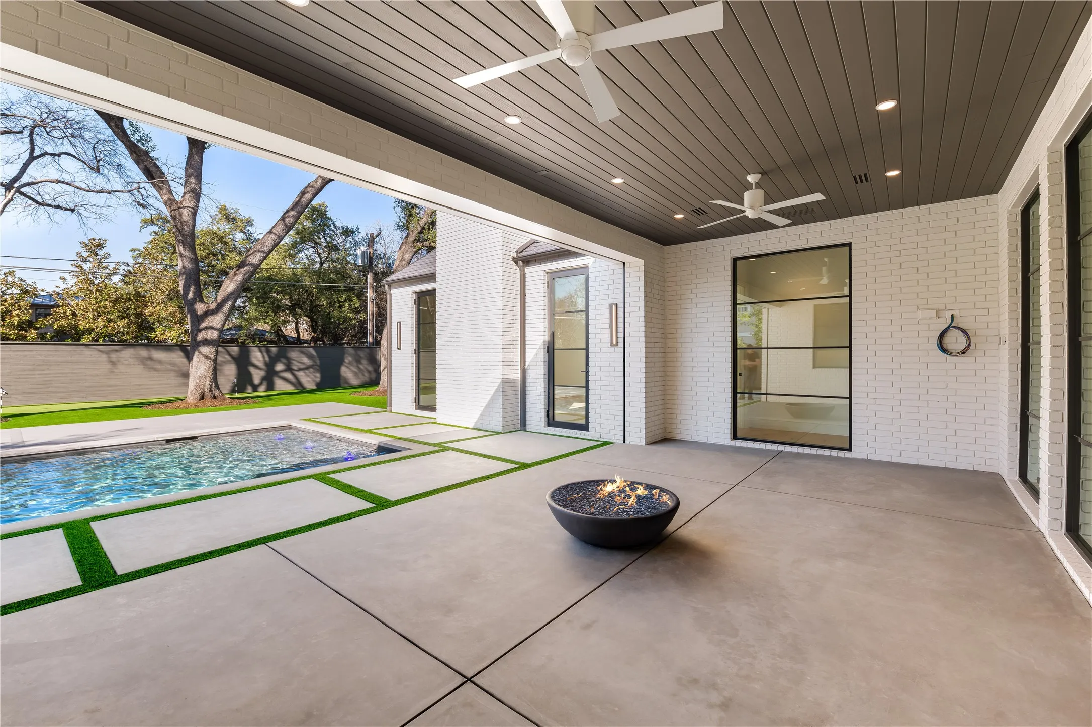 Single Family Residence For Sale in Dallas County , 5525 Wateka Drive, Dallas, Texas 75209, 4 Bedroom, 7 Bathroom, 3 Garage spaces, 5,341 Sqft, built in 2024, New Construction - Complete, mls#20931531, Real Estate Agent in Dallas, Homes For Sale in Dallas county, Homes For Sale in Dallas, Realtor in Dallas Texas, Real Estate Brokerage Independent Realty Texas, Luminita Cordes Realtor