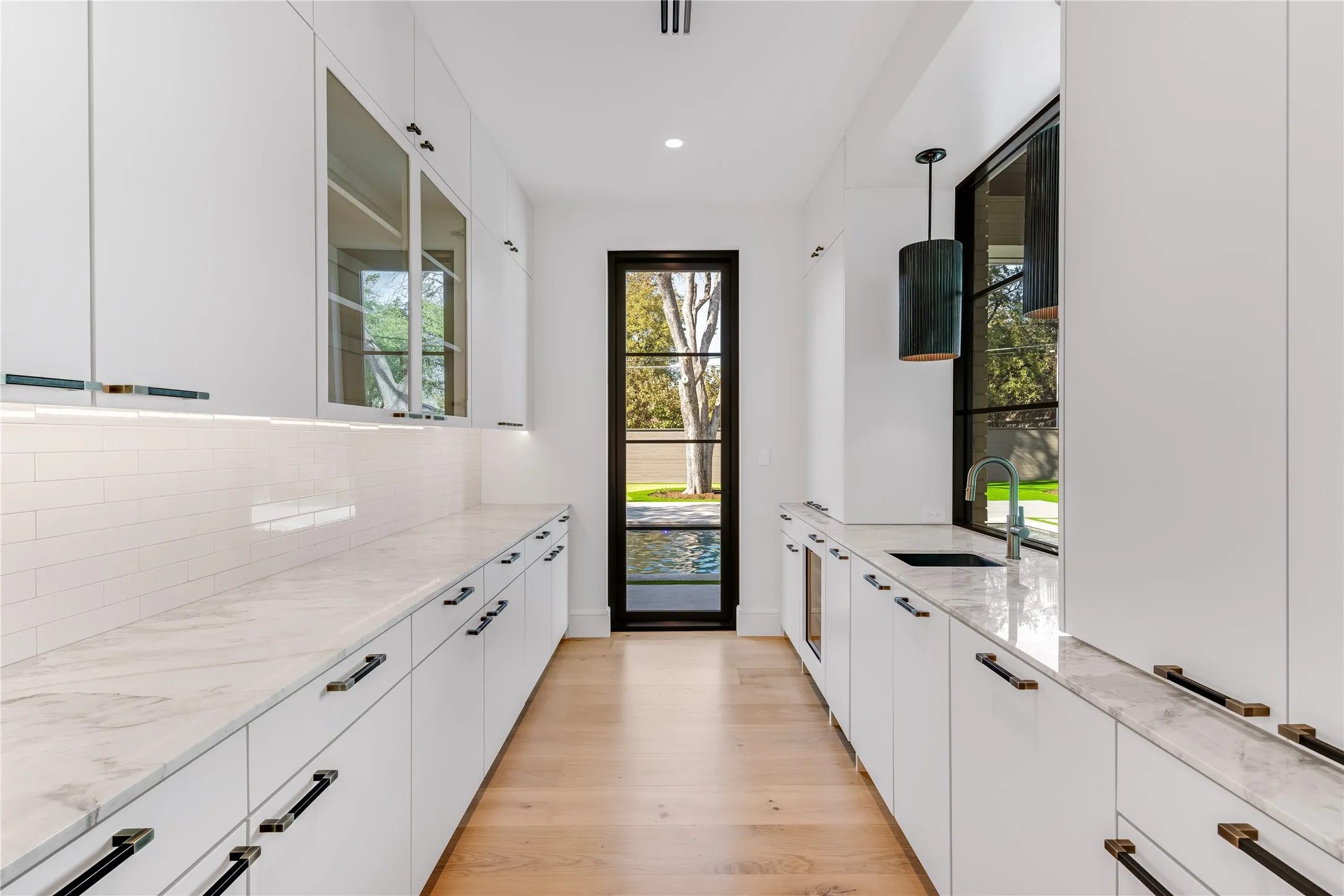 Single Family Residence For Sale in Dallas County , 5525 Wateka Drive, Dallas, Texas 75209, 4 Bedroom, 7 Bathroom, 3 Garage spaces, 5,341 Sqft, built in 2024, New Construction - Complete, mls#20931531, Real Estate Agent in Dallas, Homes For Sale in Dallas county, Homes For Sale in Dallas, Realtor in Dallas Texas, Real Estate Brokerage Independent Realty Texas, Luminita Cordes Realtor