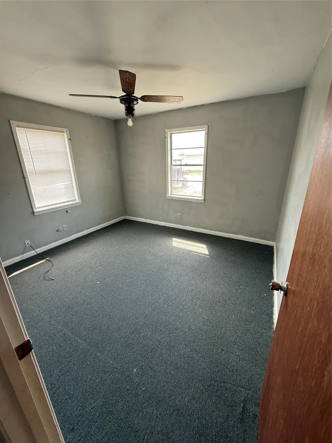 Single Family Residence For Sale in Coleman County , 701 Perry, Santa Anna, Texas 76878, 3 Bedrooms, 2 Bathrooms, Garage spaces, 1,092 Sqft, built in 0, Price $80,000, mls#20933868, Real Estate Agent in Santa Anna, Homes For Sale in Coleman county, Homes For Sale in Santa Anna, Realtor in Santa Anna Texas, Real Estate Brokerage Independent Realty Texas, Luminita Cordes Realtor